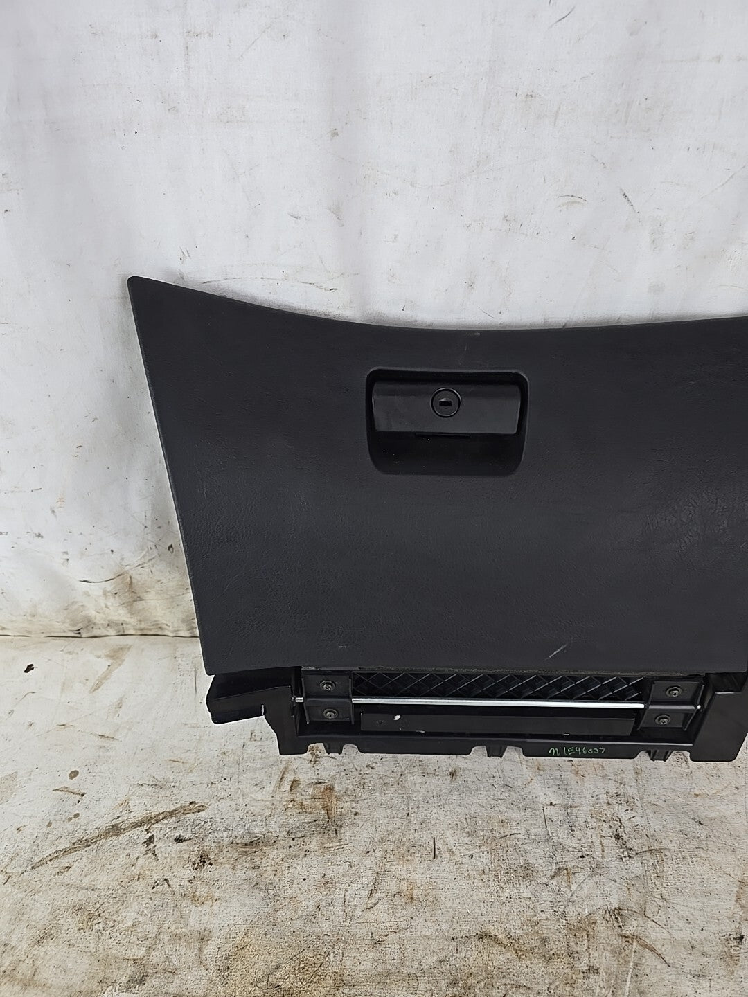 1999-2005 BMW 325i E46 Dash Glove Box Console Storage Black 325ci 328i 330i 323i