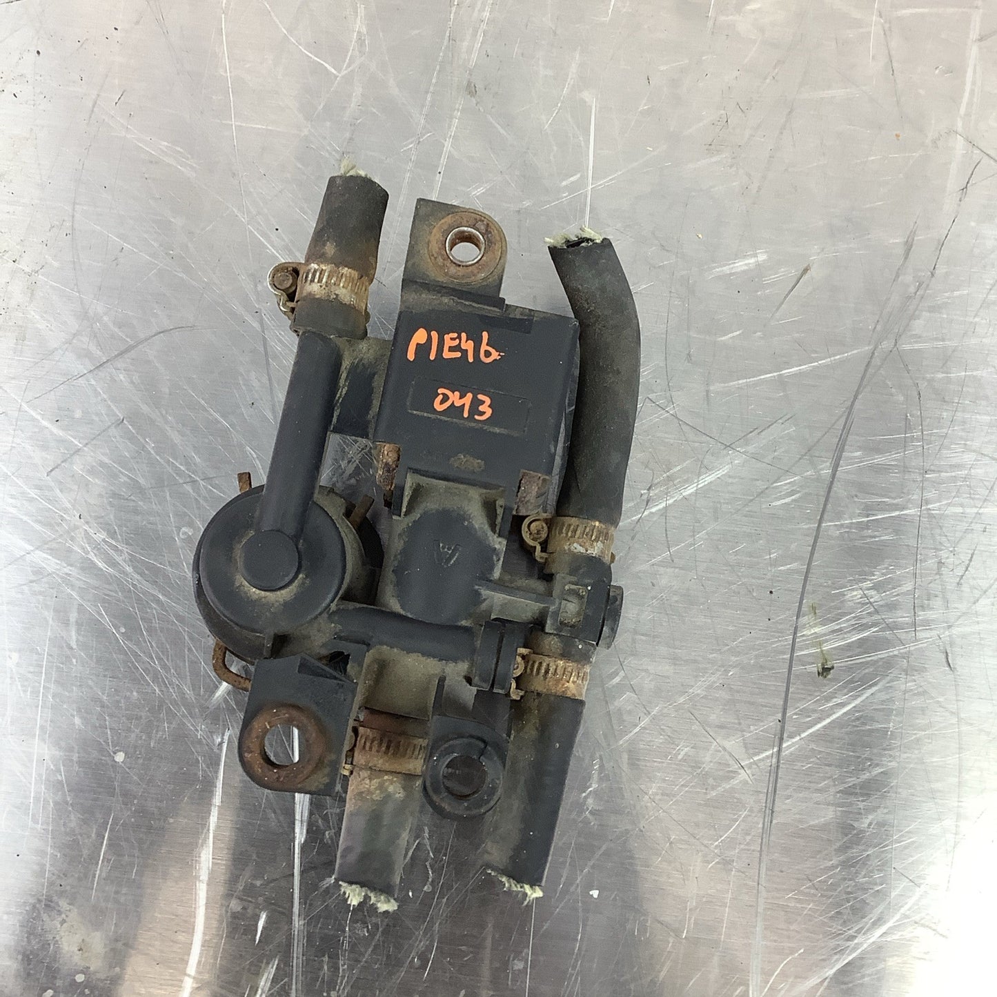 BMW 3 E46 DIRECTIONAL CONTROL VALVE 1438795 13311438795 ORIGINAL USED