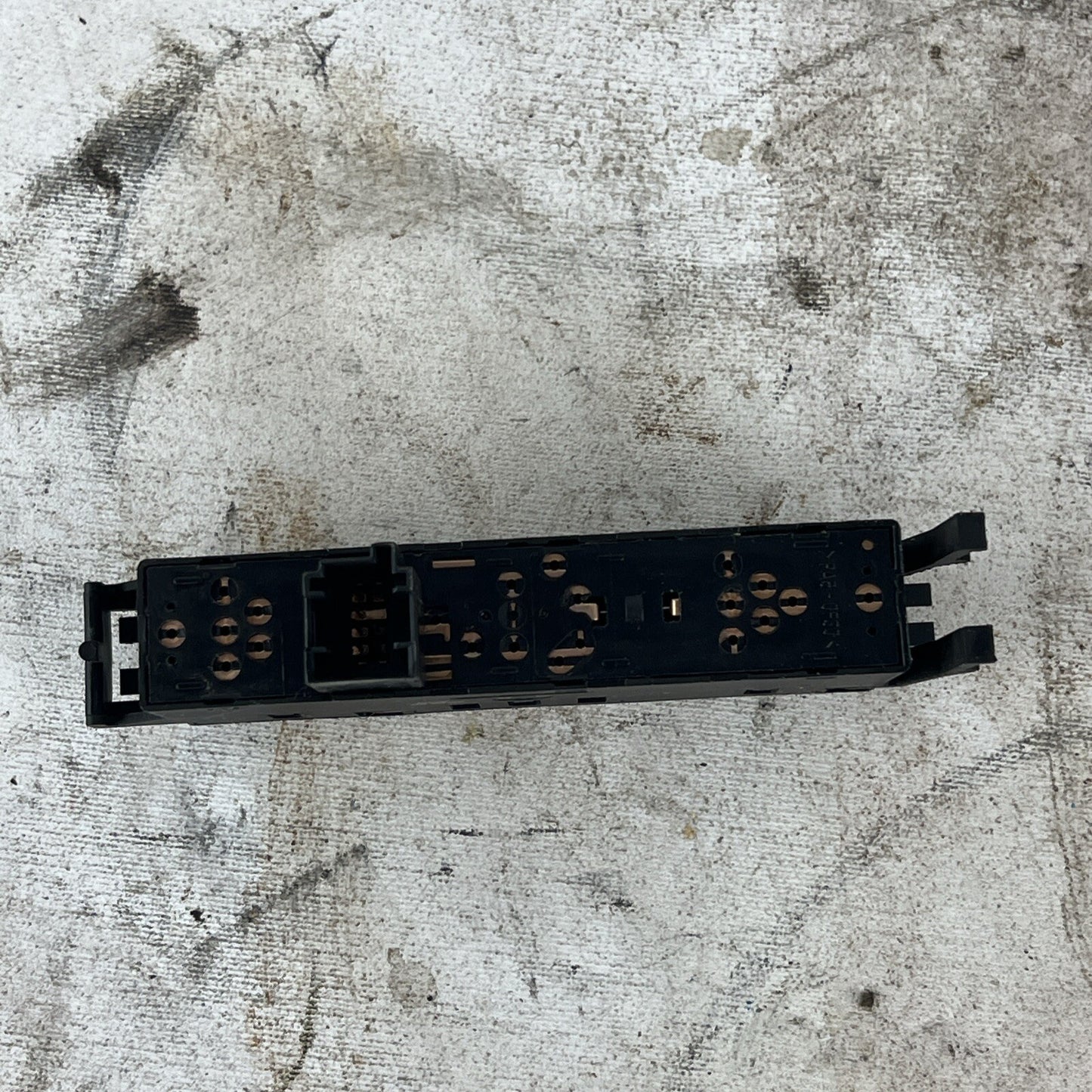 1999-2005 BMW 325i 328i 330i Power Window Switch Left Driver - 61318381518