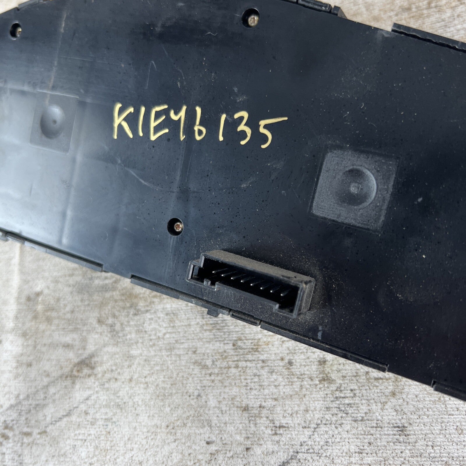 01-10 BMW E46 3/6 SERIES FRONT RIGHT SIDE SEAT ADJUSTMENT CONTROL SWITCH 214 OEM