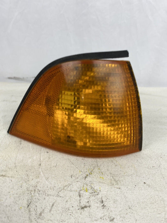 BMW E36 Convertible Corner Turn Signal Light Right Passenger