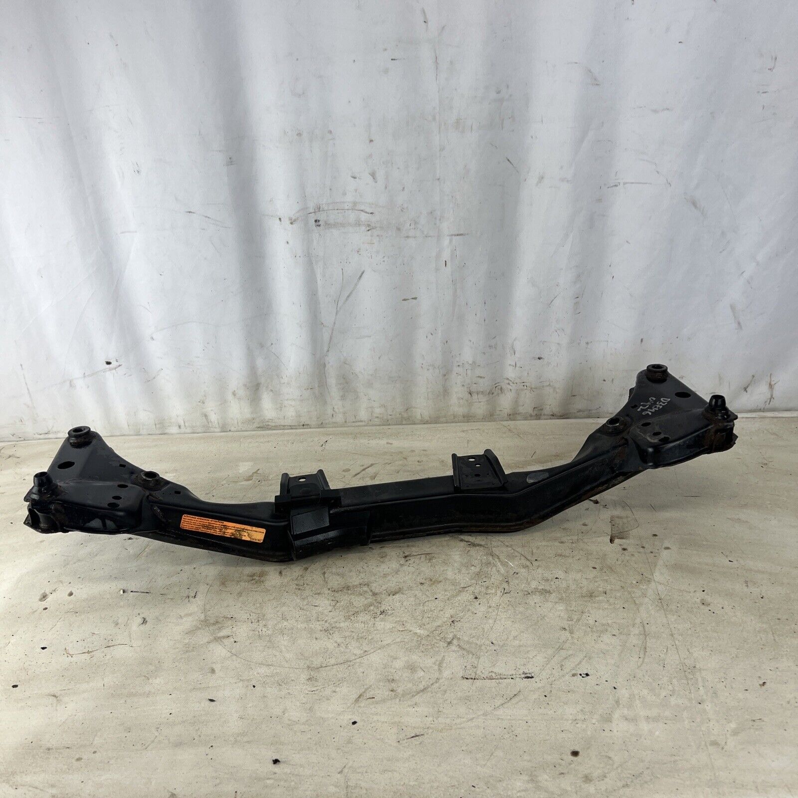 BMW E46 323 325 330 Front Subframe Support Bracket Mounting Cradle OEM