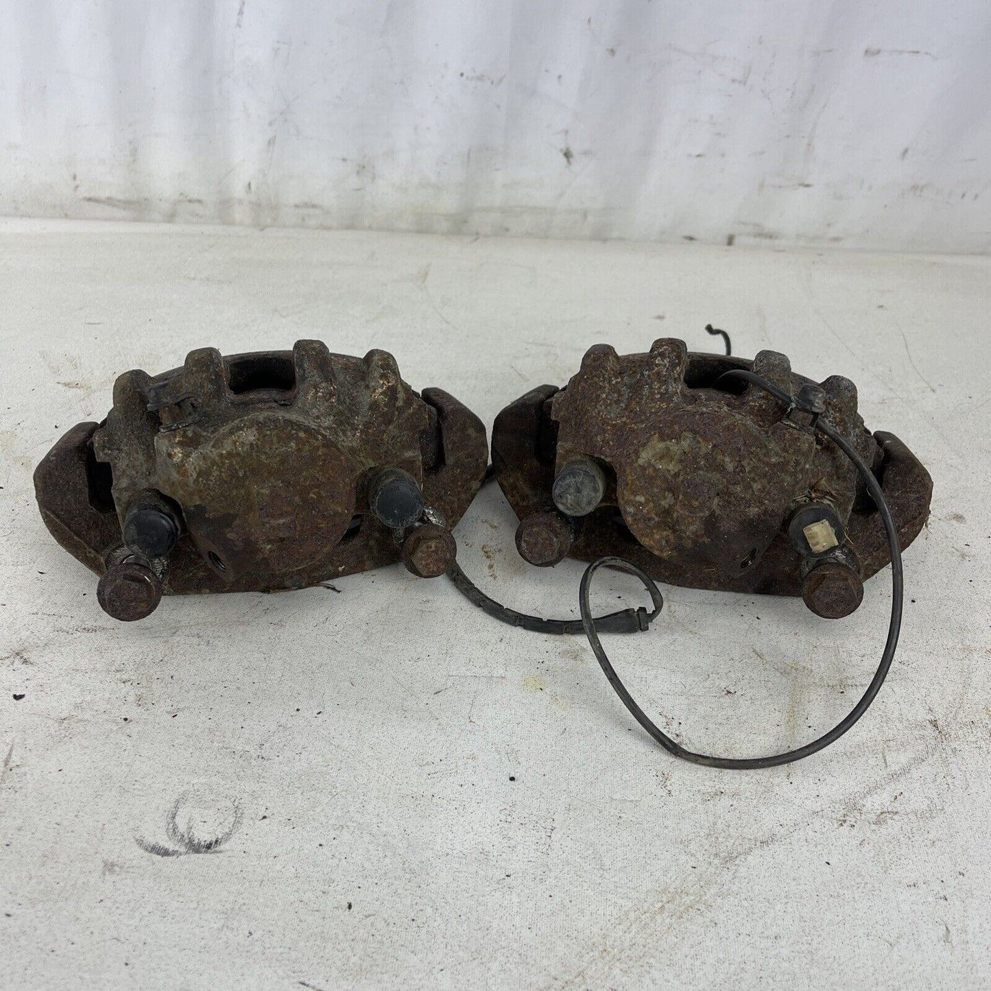 BRAKE CALIPER FRONT RIGHT LEFT SET 34116758114 BMW E36 E46 325 323 318 328 Z3