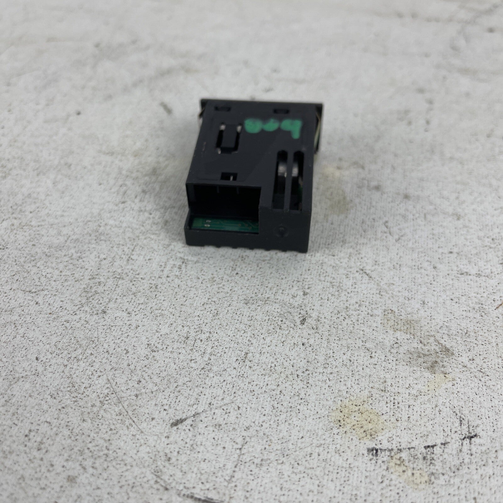 BMW Heated Seat Control Button 61318368922 E46 323 328 325 M3 3 Series OEM