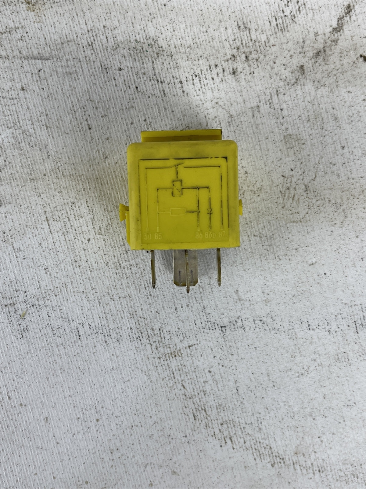 96 - 06 BMW E36/7 E36/8 Z3 E46 M3 YELLOW RELAY OEM BMW 61.36-1 389 105