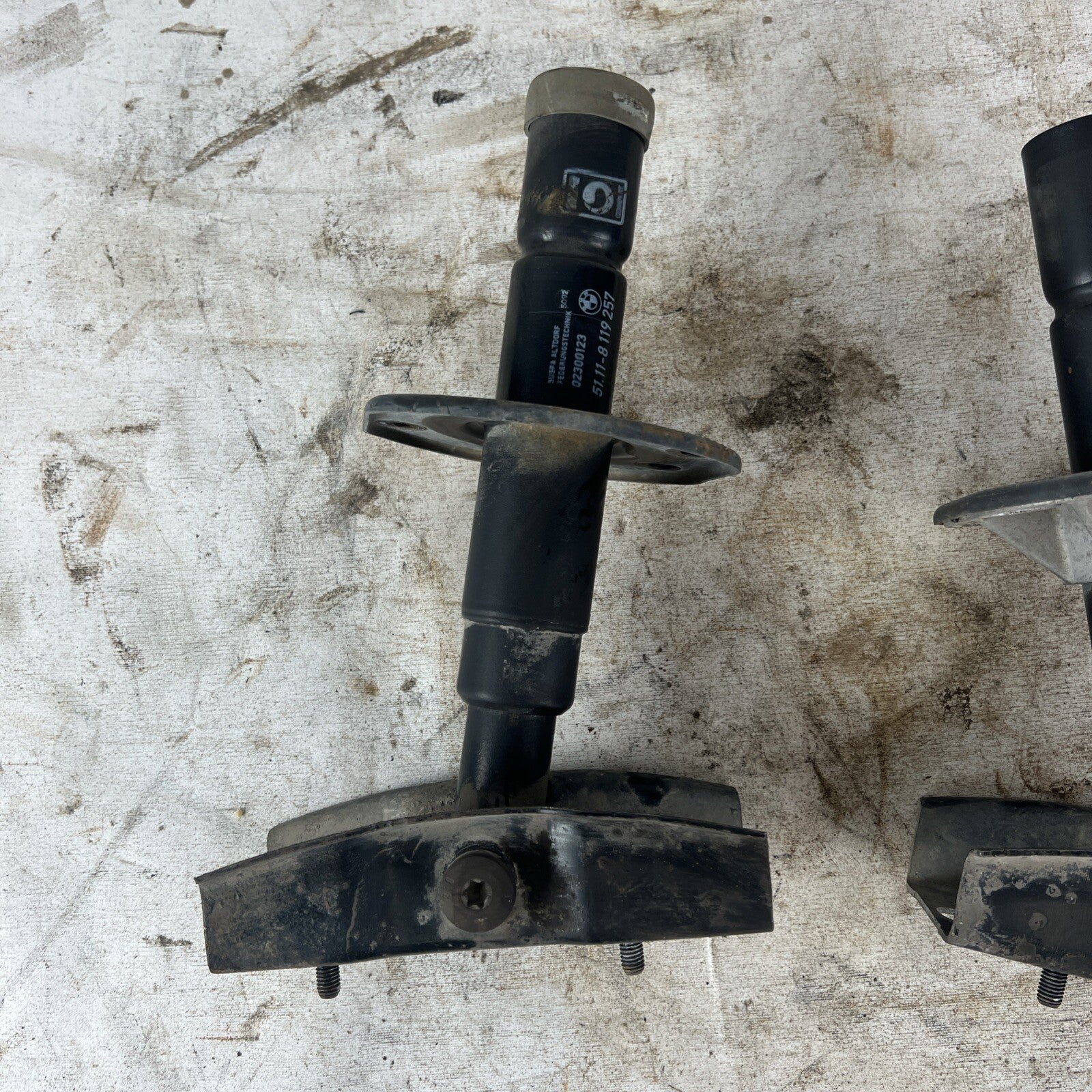 BMW 3 E36 Front bumper shock impact absorbers 8119257 8119258