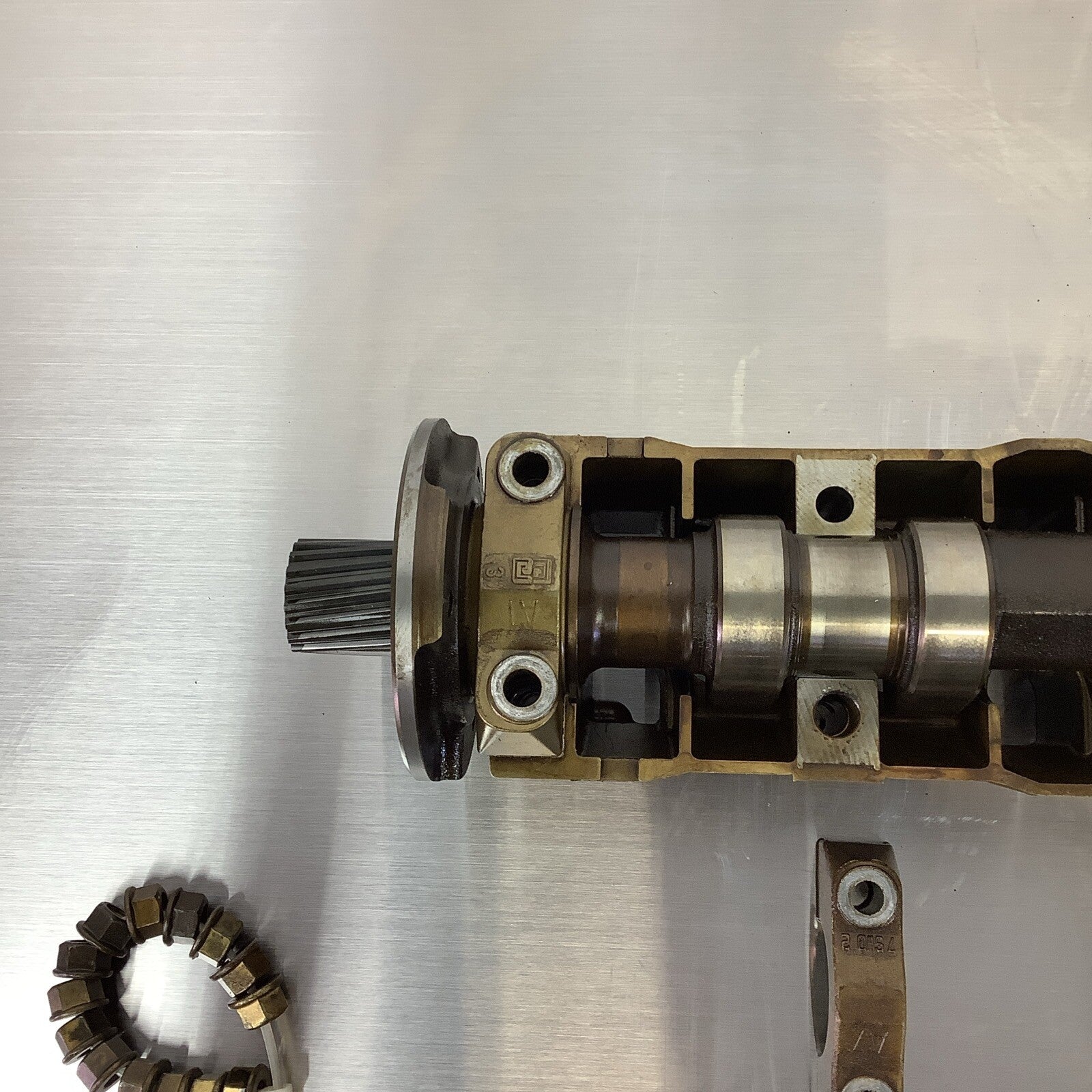 99-06 BMW E46 M52TU Intake & Exhaust Camshafts W/Tray 328i 528i  #058