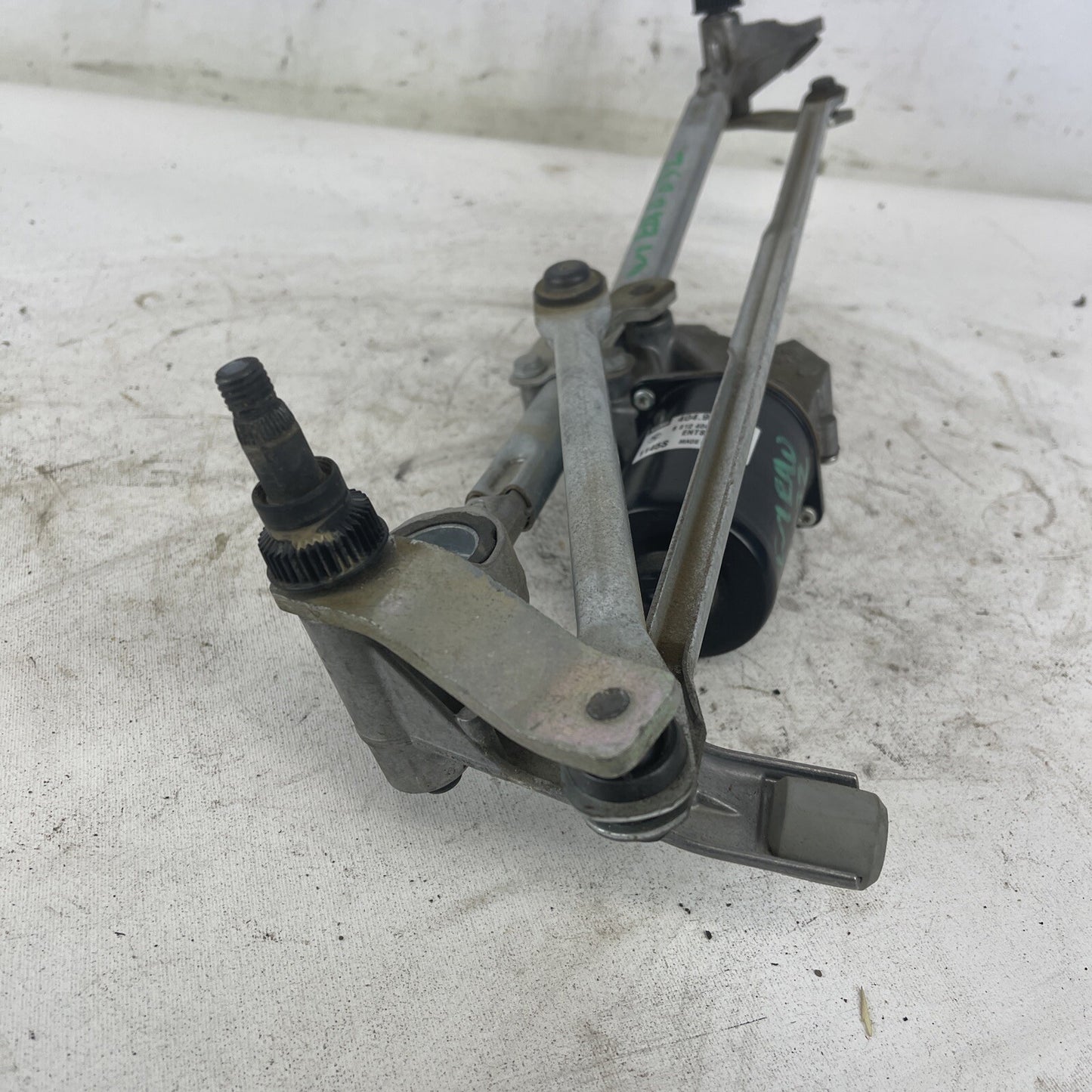 BMW 3 SERIES 2006 - 2011 E90 E92 WINDSHIELD WIPER ARM LINKAGE TRANSMISSION OEM