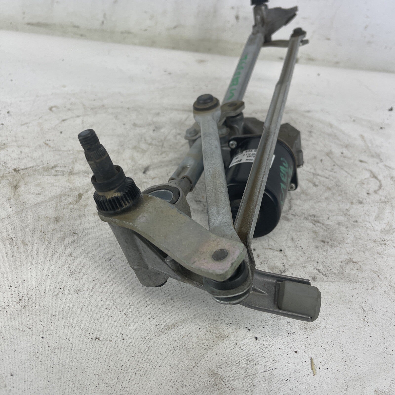 BMW 3 SERIES 2006 - 2011 E90 E92 WINDSHIELD WIPER ARM LINKAGE TRANSMISSION OEM