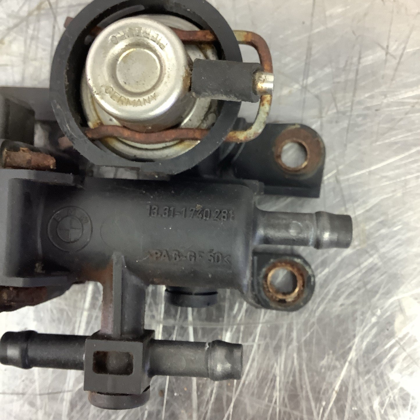 92-02 BMW E36 E38 E39 328 M3 Z3 Fuel Pressure Regulator Control Valve 3/2 OEM✅