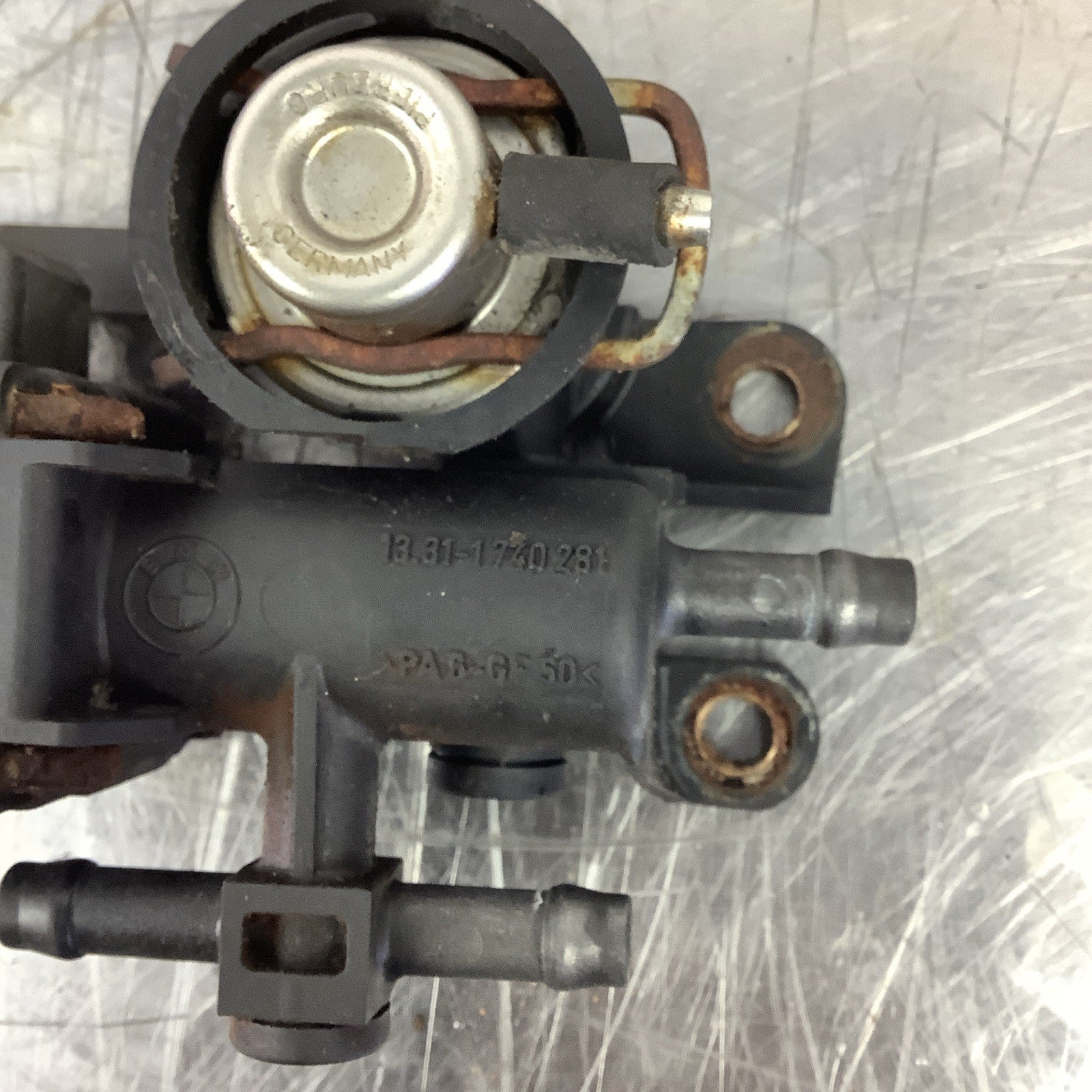 92-02 BMW E36 E38 E39 328 M3 Z3 Fuel Pressure Regulator Control Valve 3/2 OEM✅