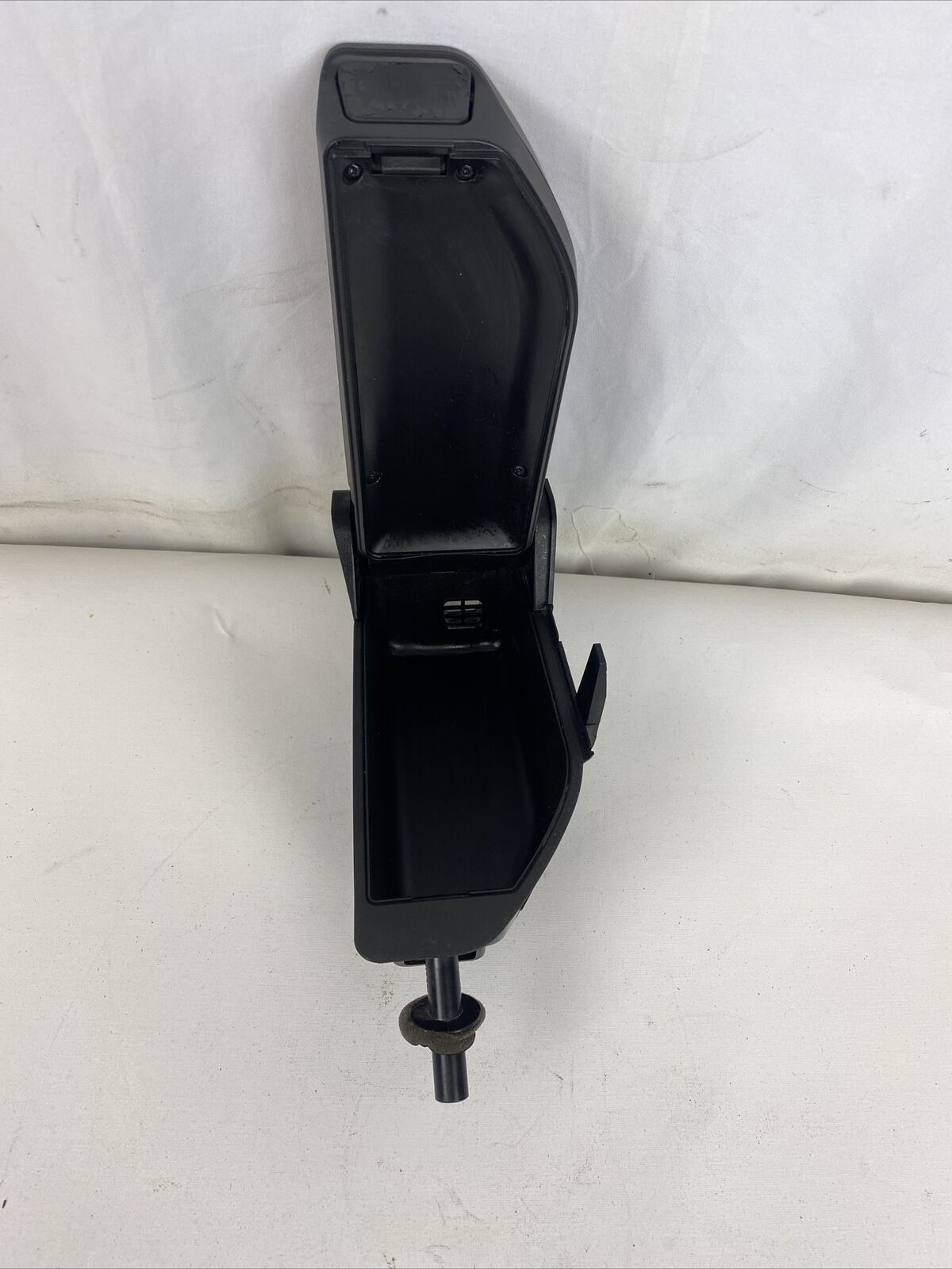 BMW E60 E61 525i 530i 528i 535i 545i 550i CENTER CONSOLE ARMREST TRAY STORAGE