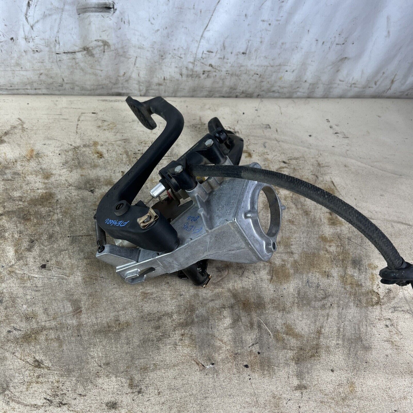 Bmw E46 3 Series MANUAL PEDAL ASSEMBLY / Clutch Pedal Assembly 323i 325i 330i M3