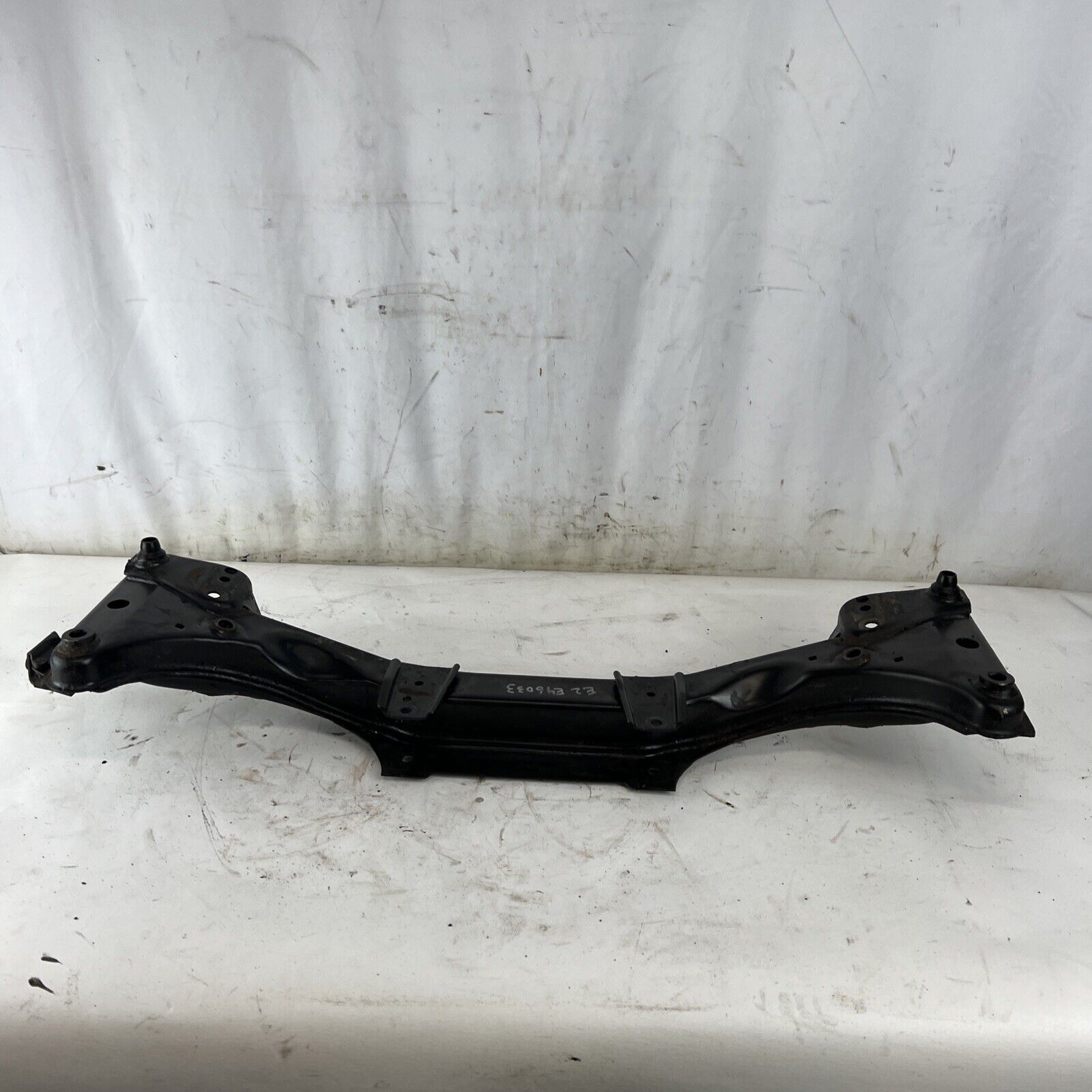 2001-2005 BMW 325i 330i E46 SEDAN FRONT ENGINE CRADLE SUBFRAME CROSSMEMBER OEM