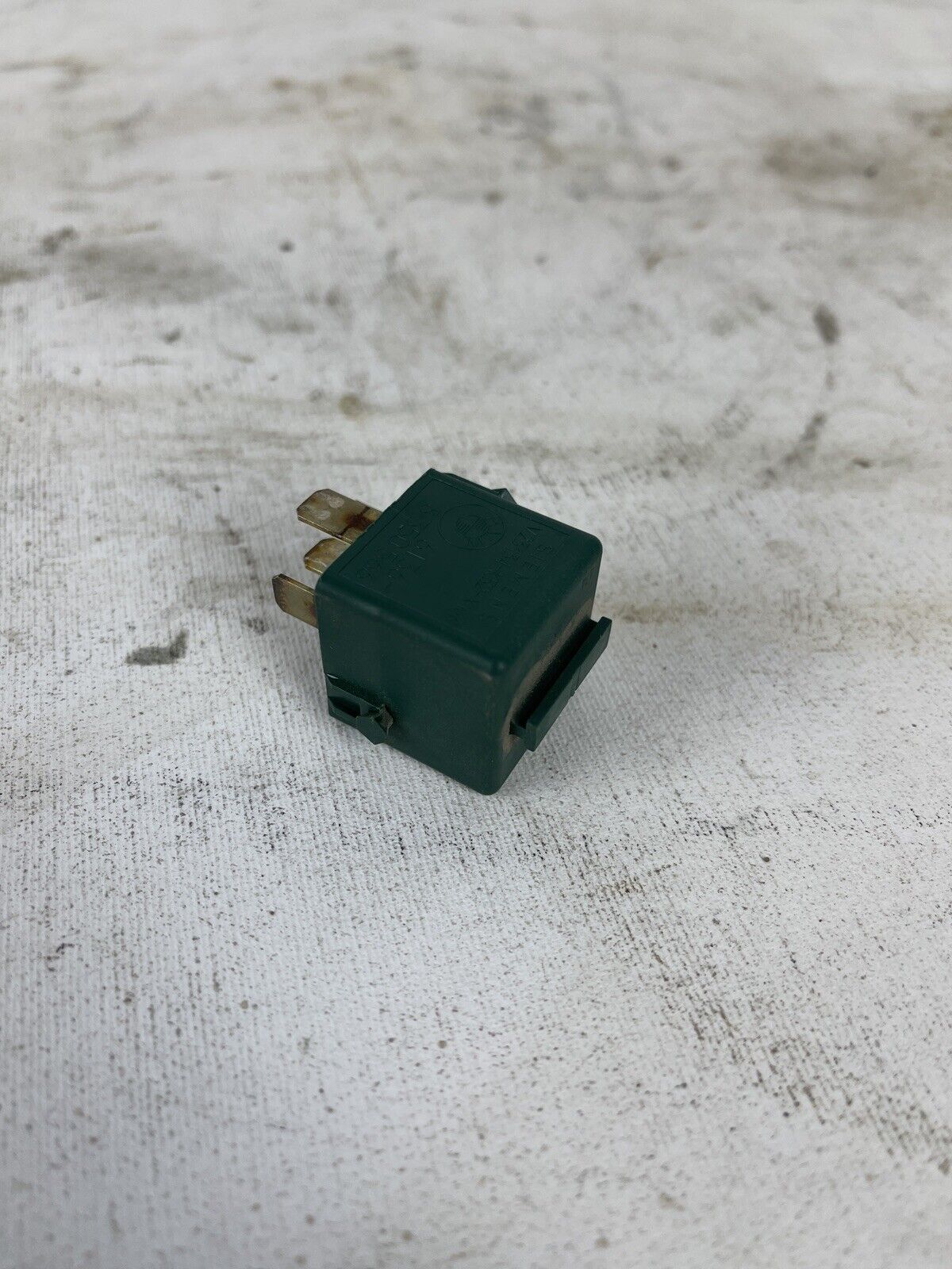 BMW DARK GREEN RELAY 61.36-8350566