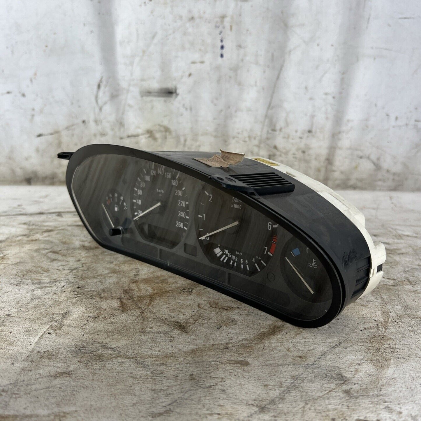 BMW E36 328i 325i 320i 6 CYL KM/H INSTRUMENT CLUSTER SPEEDOMETER TACHOMETER 92K