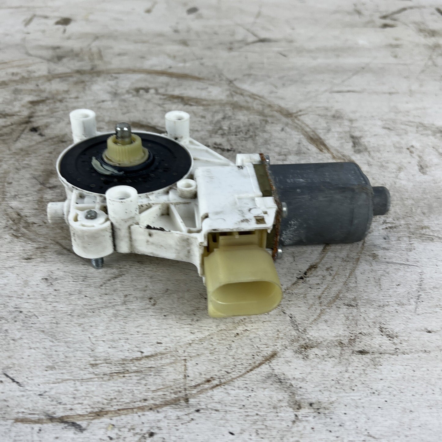 FRONT LEFT WINDOW MOTOR BMW E90 335i 330i 328i 325i 2006 - 2012 OEM 06 - 12