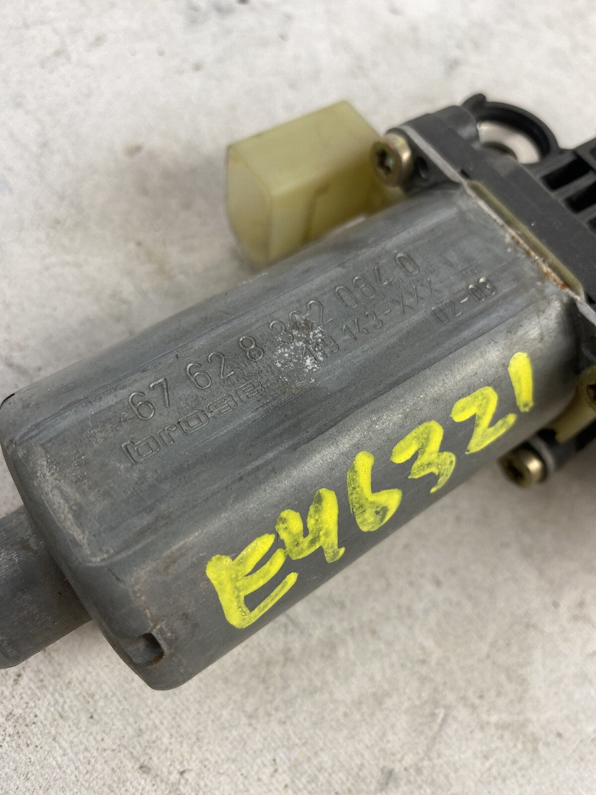 BMW FRONT LEFT WINDOW REGULATOR MOTOR DRIVE GEAR BROSE OEM E46 3 SERIES