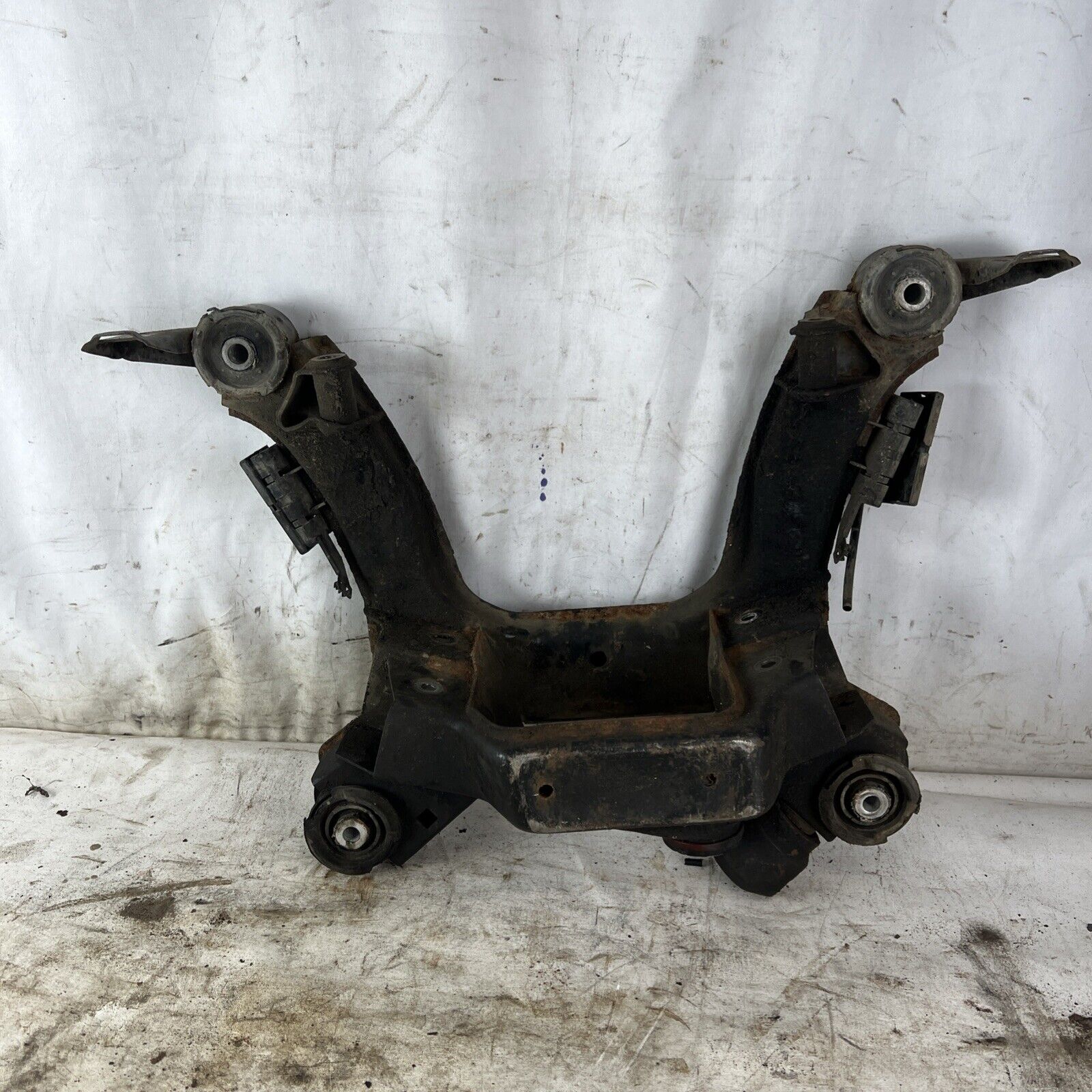 BMW E36 318 323 325 328 Rear Axle Carrier Differential Subframe solid diff bush