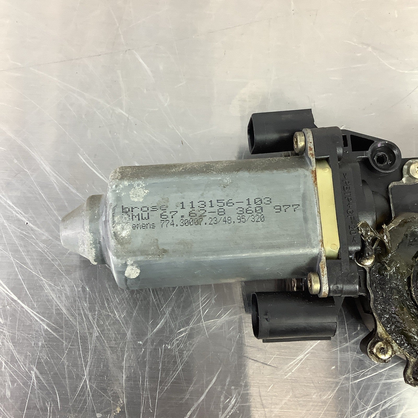BMW FRONT WINDOW REGULATOR MOTOR 67628360977 8360977 OEM