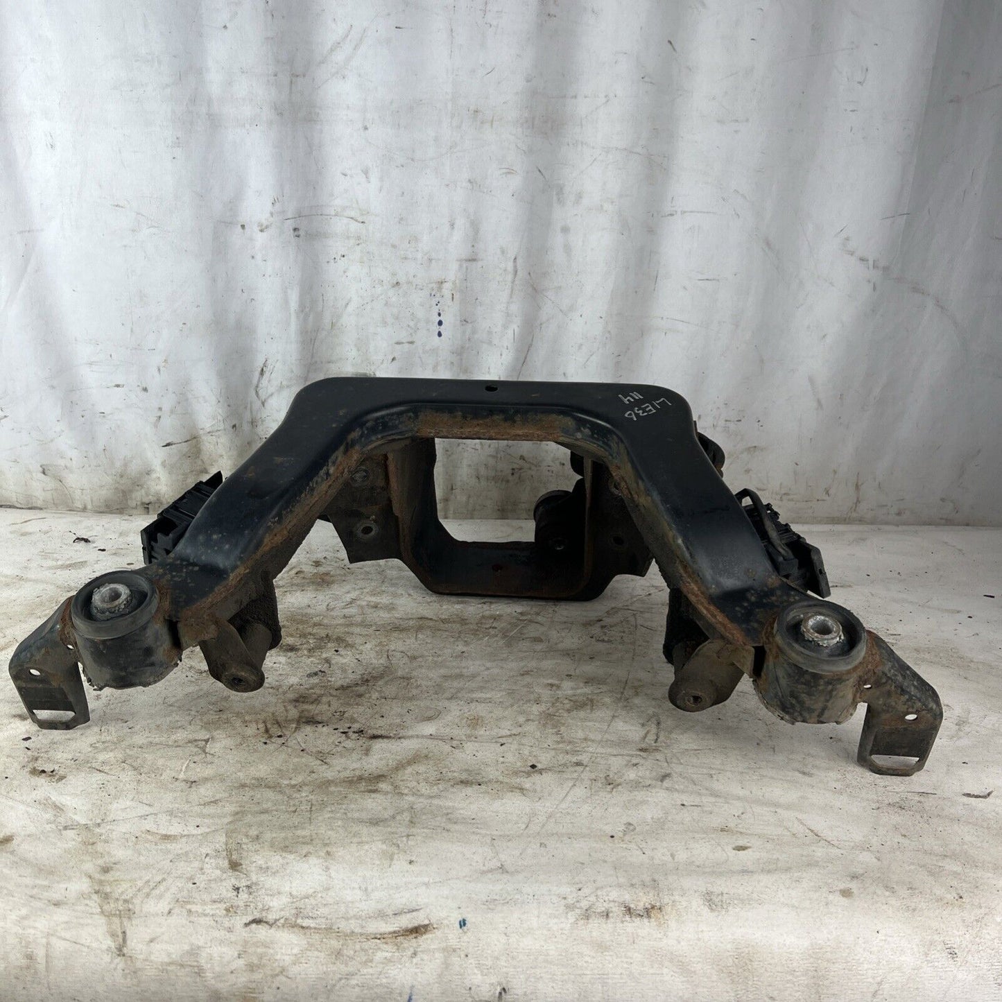 BMW E36 318 323 325 328 Rear Axle Carrier Differential Subframe solid diff bush