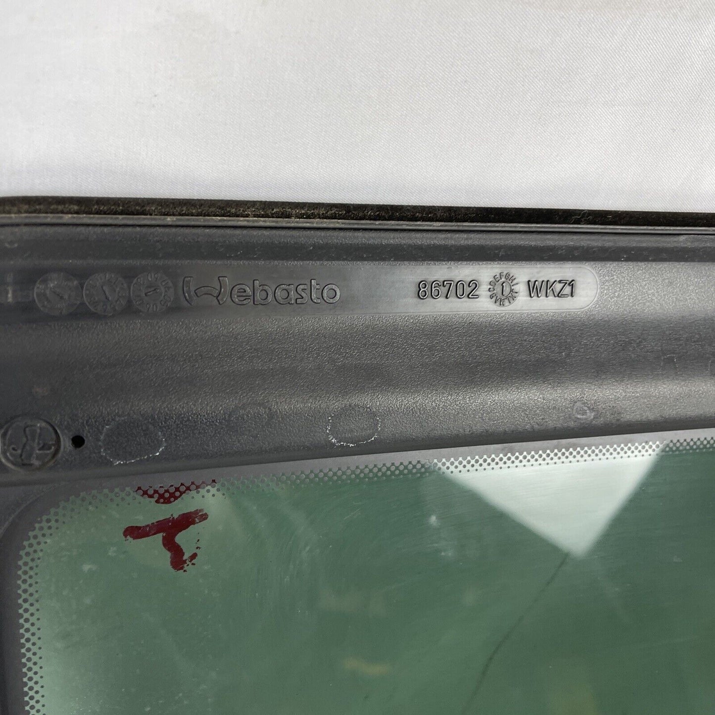 BMW E46 3-Series 4dr Sedan Moonroof Sunroof Glass Panel 1999-2005 USED OEM O52