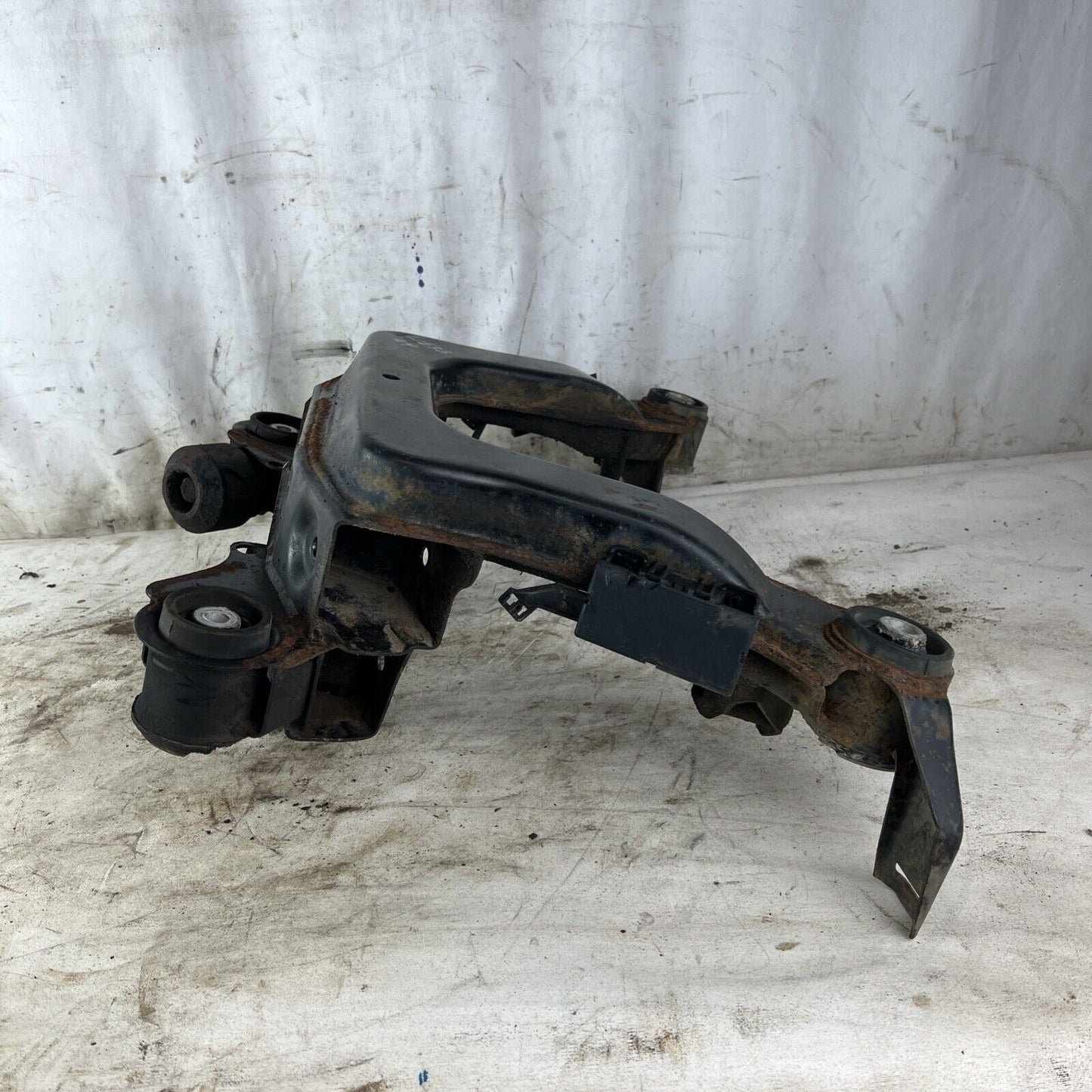 BMW E36 318 323 325 328 Rear Axle Carrier Differential Subframe solid diff bush