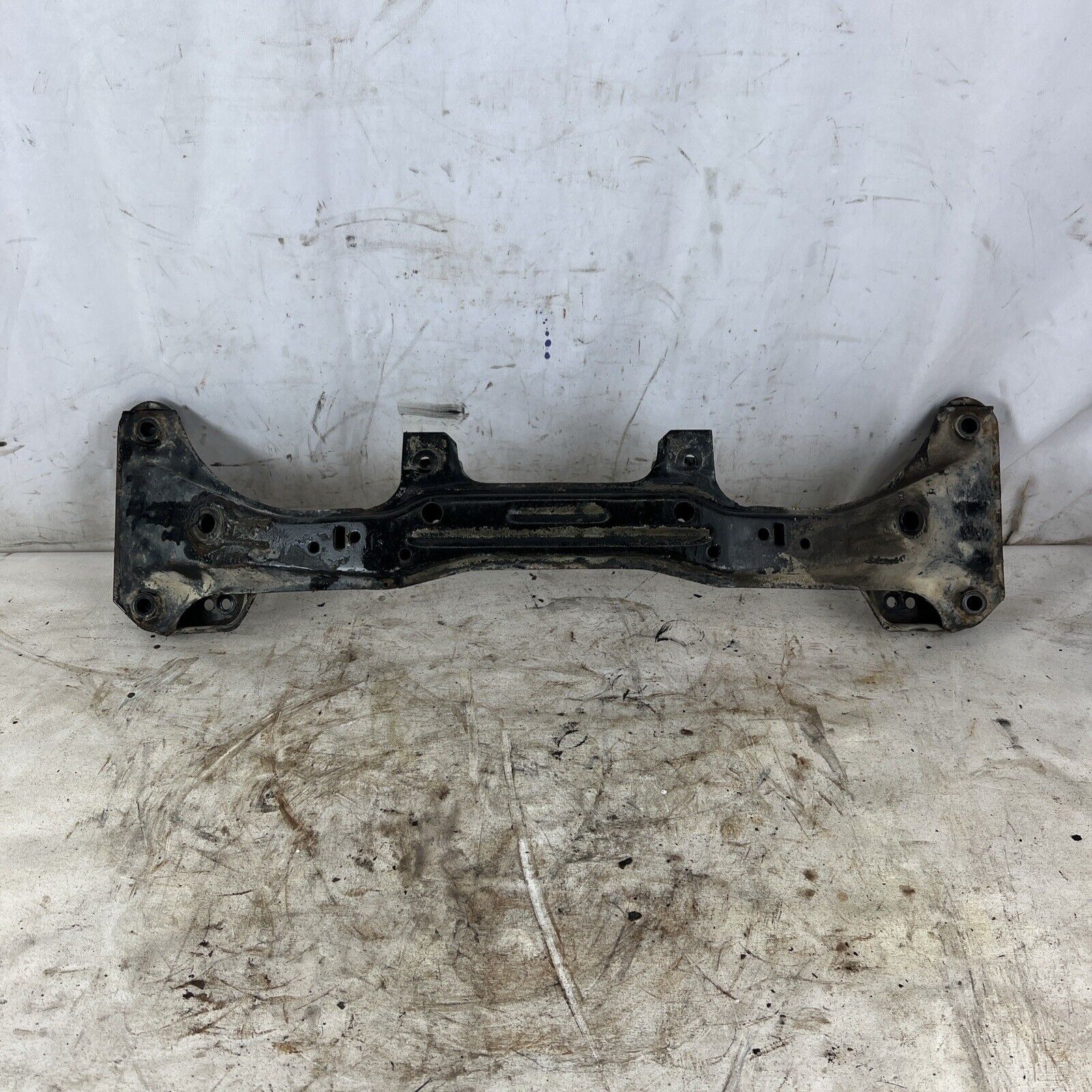 92-98 BMW 3-SERIES E36 FRONT AXLE SUPPORT ENGINE MOTOR SUBFRAME CRADLE #088