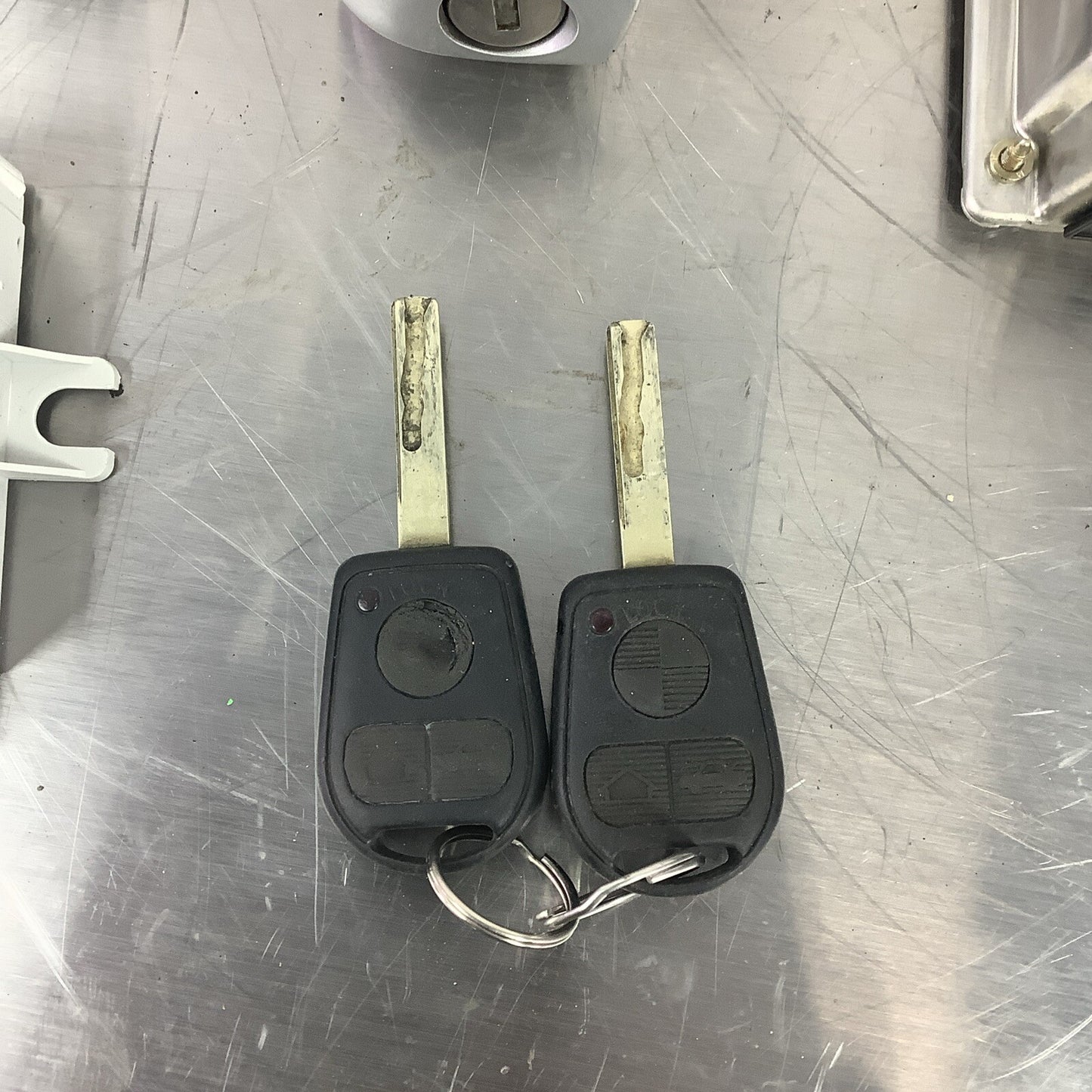 2000 BMW 328i E46 ECU KIT 7500255 MS42 TWO REMOTE KEYS Ignition Cylinder trunk