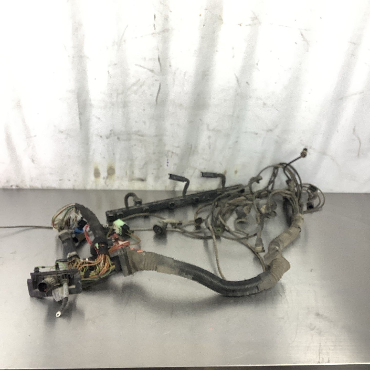 BMW E39 528i OEM Automatic Wiring Harness Injector Rail Plugs 12511436191
