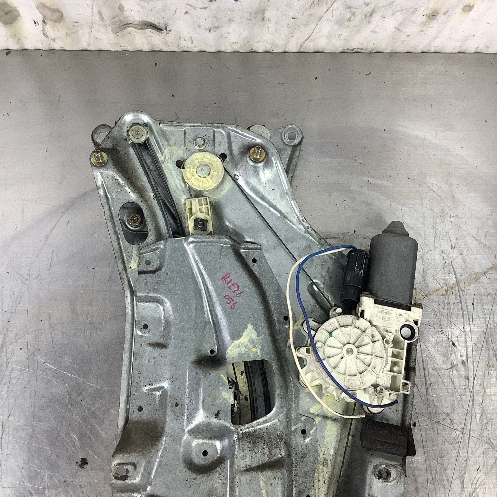 94-99 BMW E36 Convertible Right Rear Window Regulator Motor 8119986
