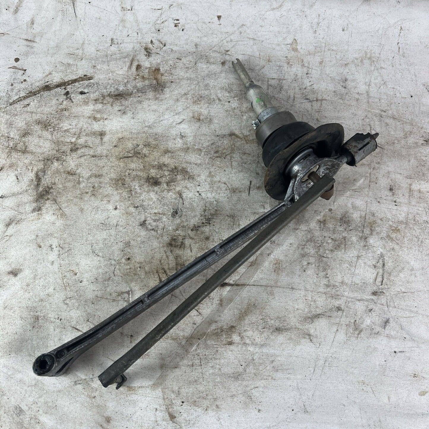 1999-2002 BMW 528i 530i E39 Manual Shift Linkage Shifter #006