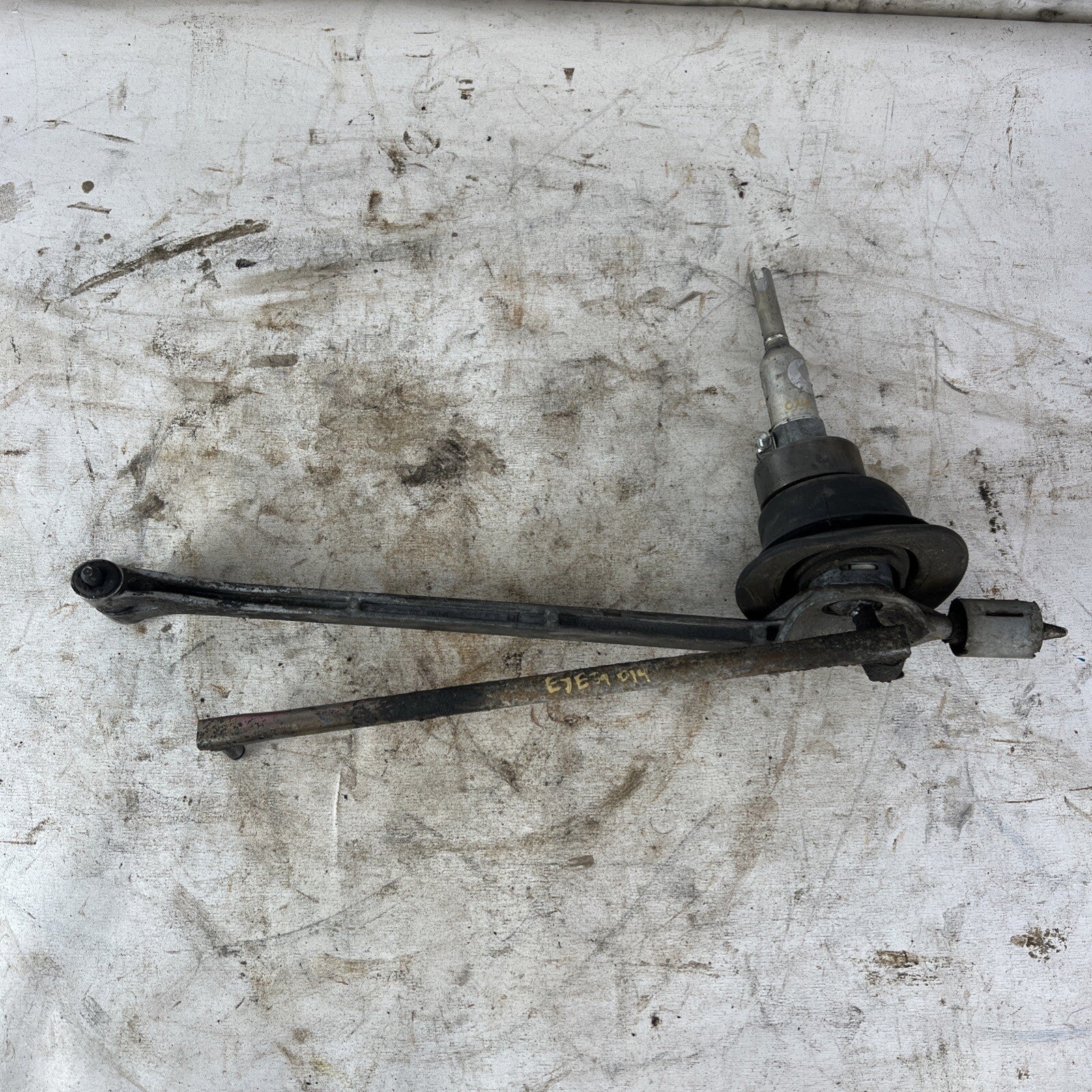 1999-2002 BMW 528i 530i E39 Manual Shift Linkage Shifter
