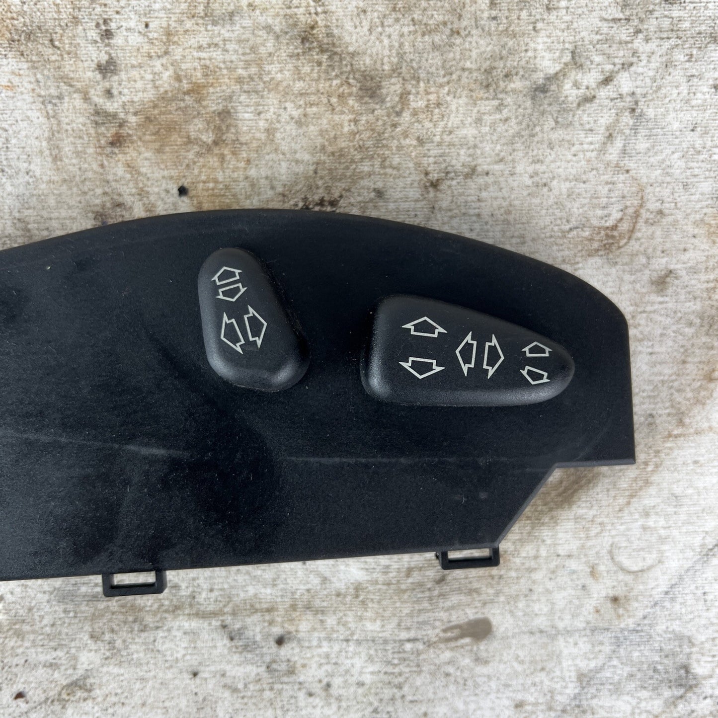 2001-2006 BMW 325i 330i M3 Convertible Front Power Seat Switch Right Passenger