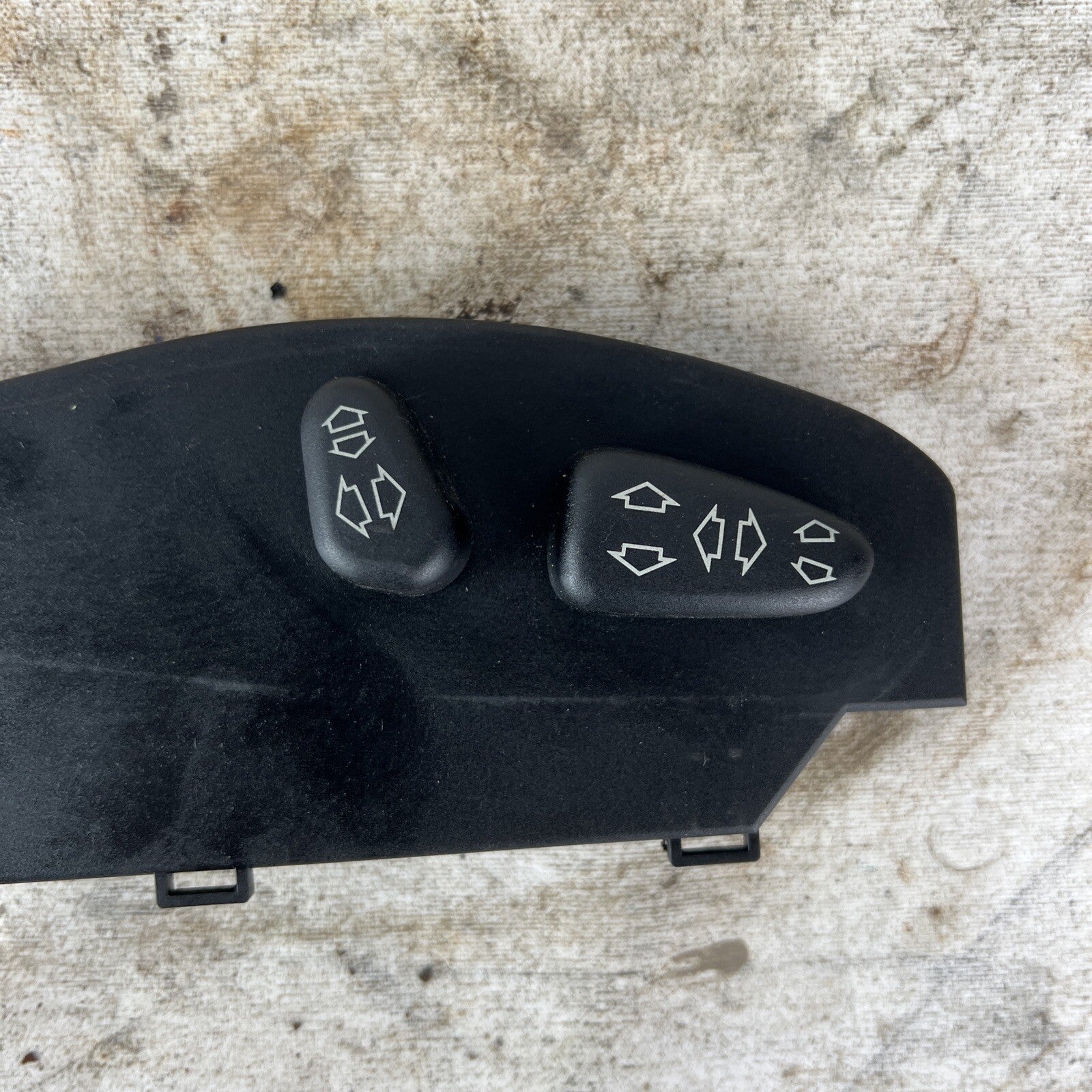 2001-2006 BMW 325i 330i M3 Convertible Front Power Seat Switch Right Passenger