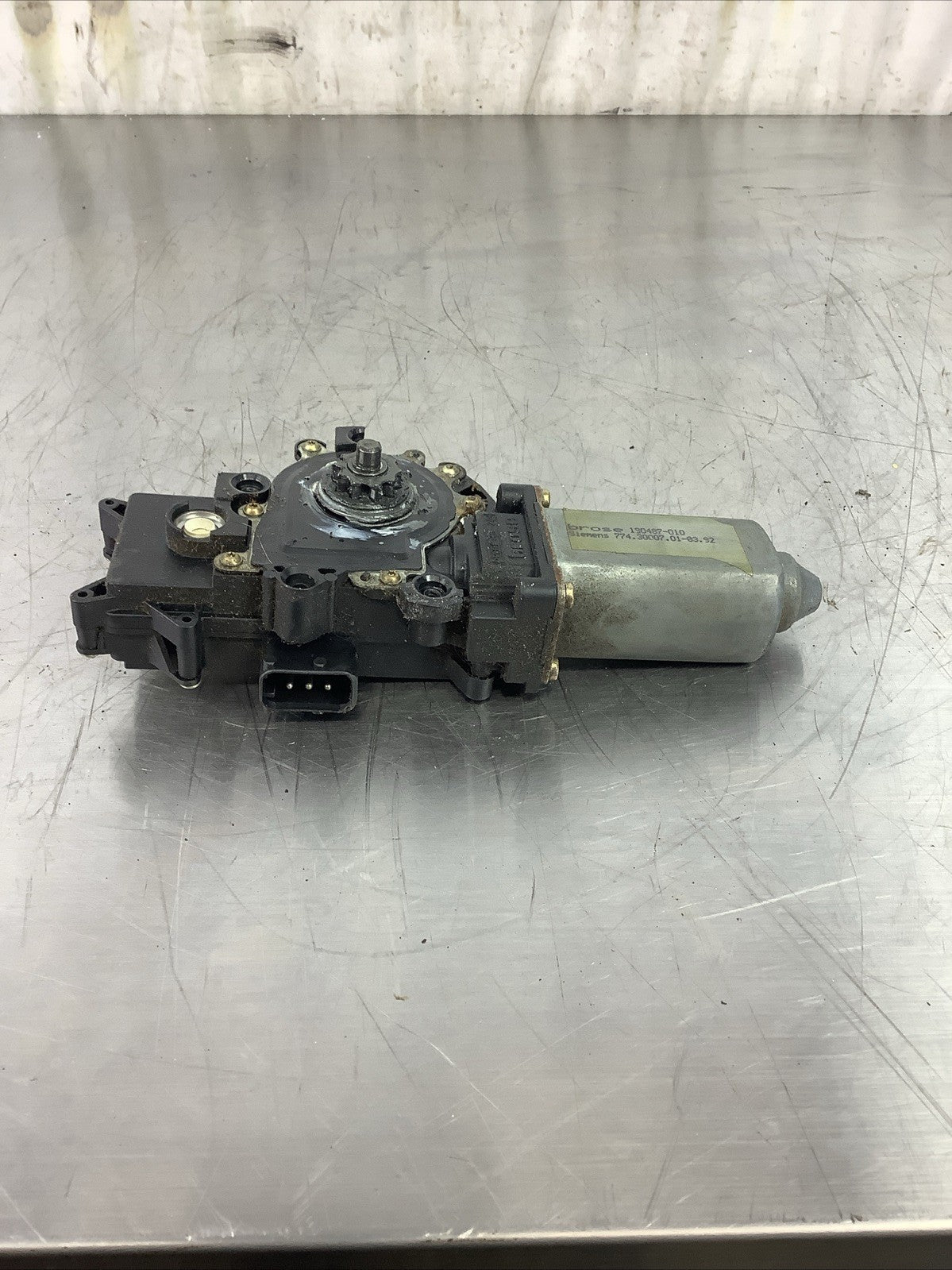 BMW E36 COUPE CABRIO ELECTRIC WINDOW LIFT LIFTER MOTOR 8353819 (6 pin)