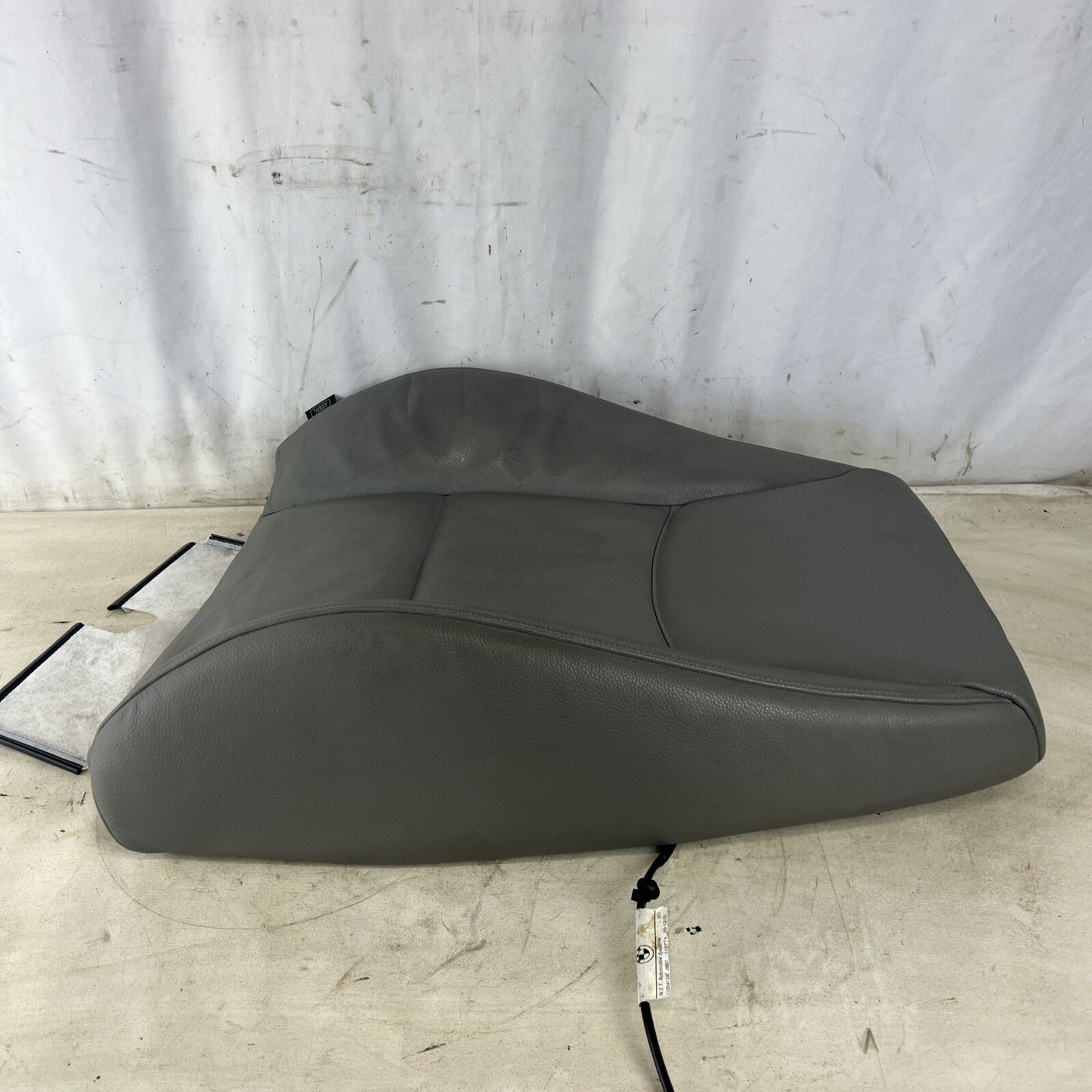 BMW E90 328 FRONT RIGHT PASSENGER SIDE SEAT UPPER BACKREST CUSHION COVER OEM