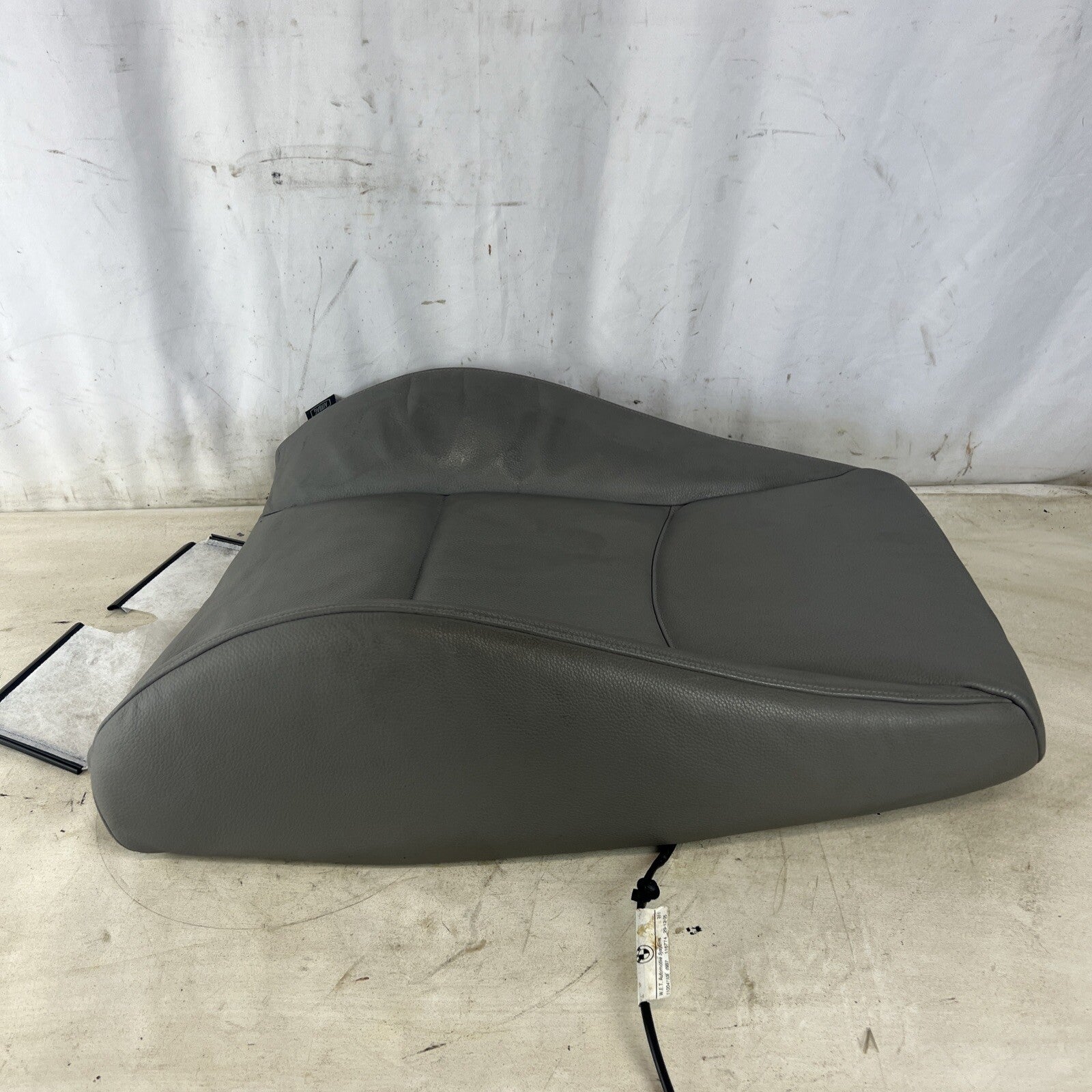 BMW E90 328 FRONT RIGHT PASSENGER SIDE SEAT UPPER BACKREST CUSHION COVER OEM