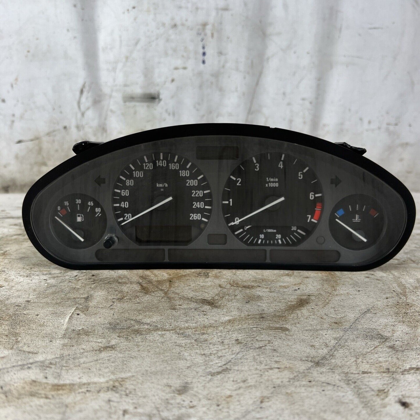 BMW E36 328i 325i 320i 6 CYL KM/H INSTRUMENT CLUSTER SPEEDOMETER TACHOMETER 236K