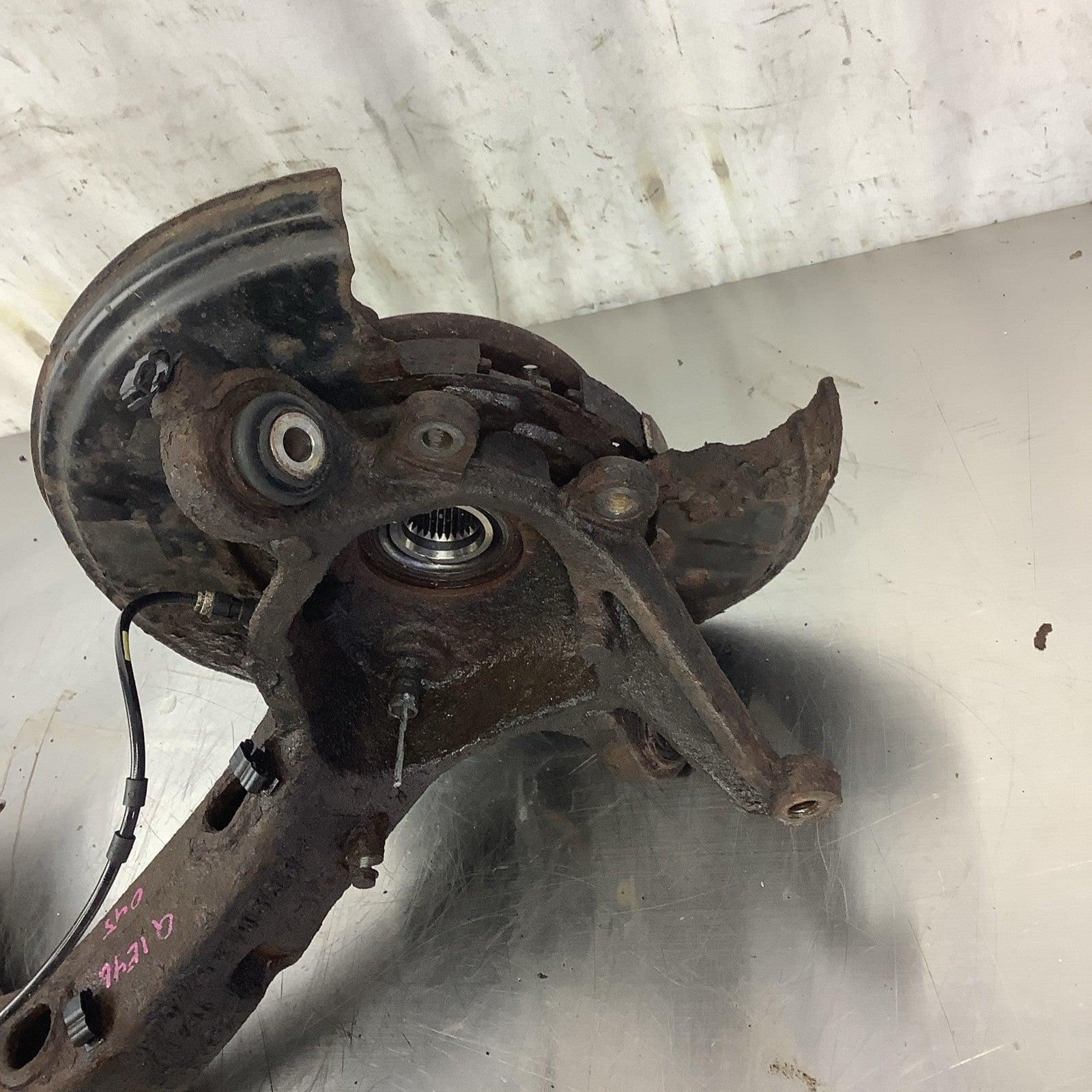 ☑️ BMW E46 Trailing Arm Hub Right Passenger OEM 01-06 330i 330ci 330xi 325xi