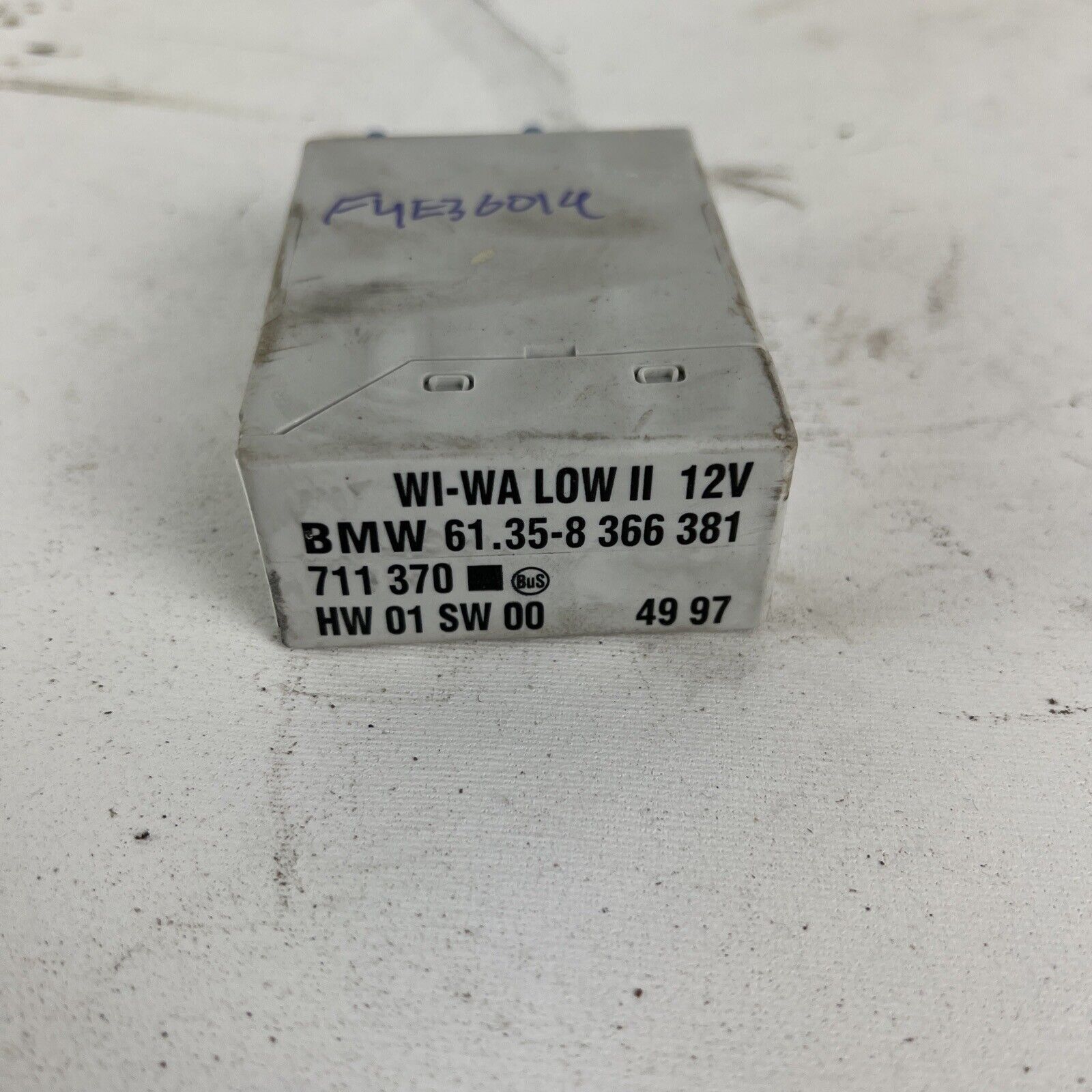 1996 - 2002 BMW Z3 WINDSHIELD WIPER MODULE RELAY 8366381