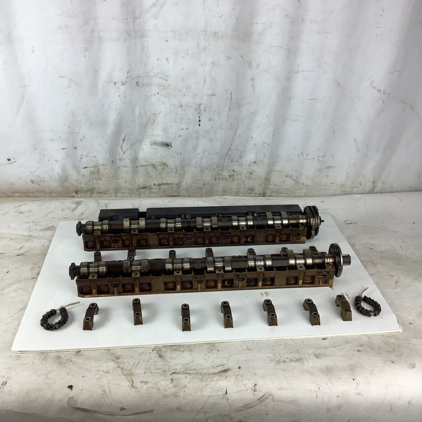 99-06 BMW E46 M52TU Intake & Exhaust Camshafts W/Tray 328i 528i