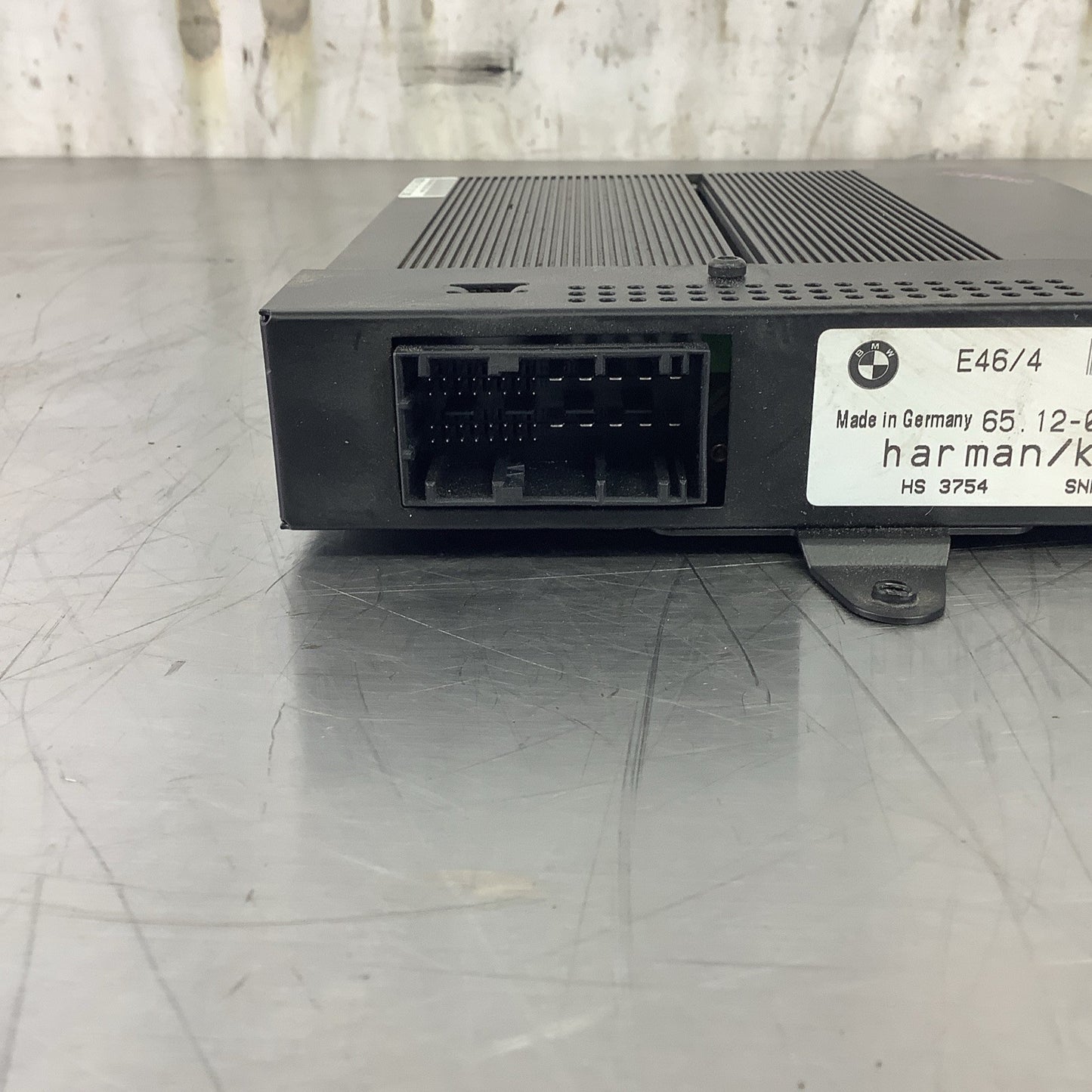 ☑️ BMW OEM E46 99-06 SEDAN HARMAN KARDON HIFI AMPLIFIER AMP TRUNK 65136920996