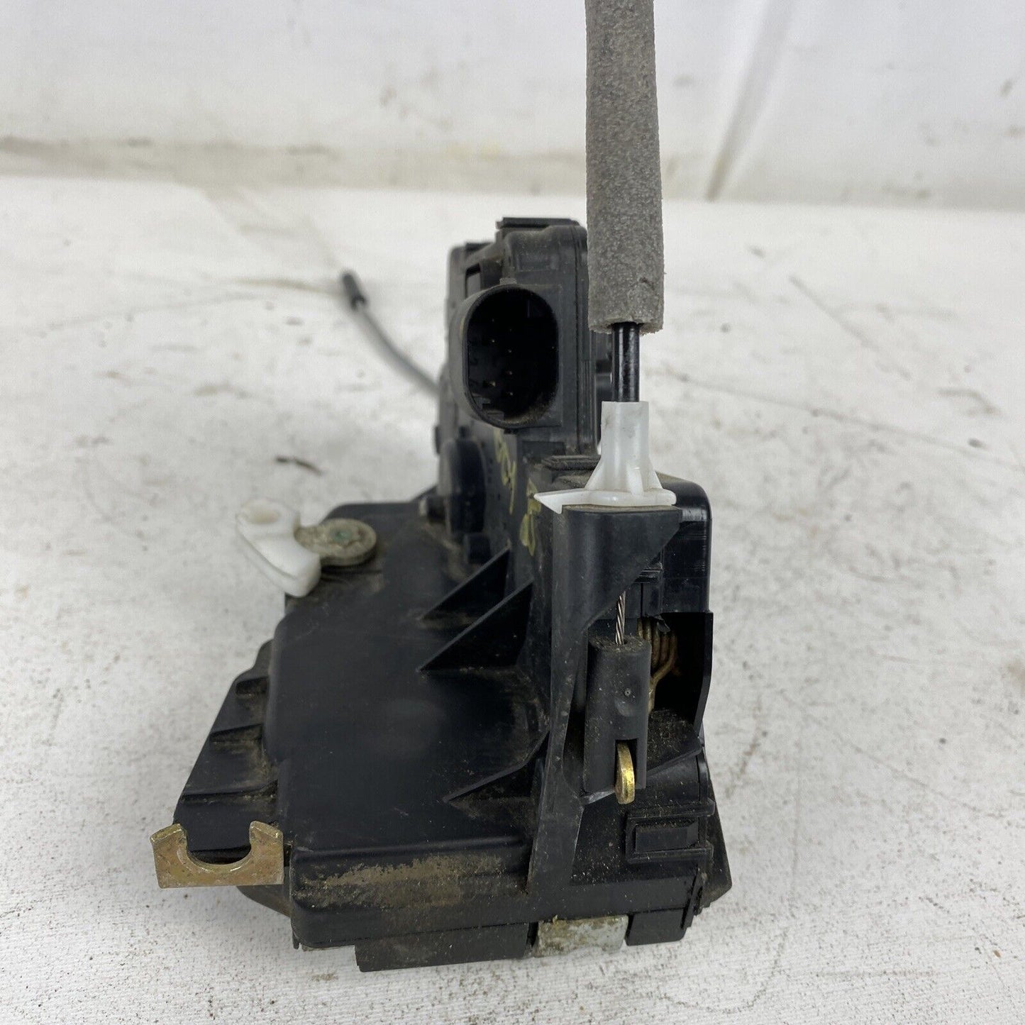 00-05 BMW E46 323i 325i 328i 330i Front Passenger Door Lock Latch Actuator OEM