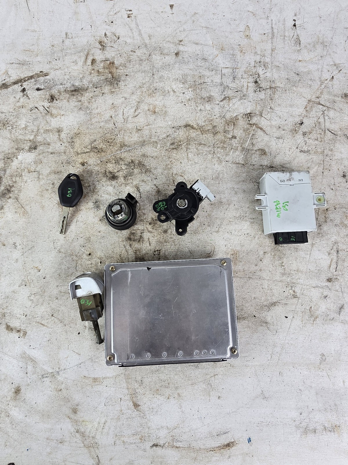 BMW E46 330XI 330I 330CI KEY IMMOBILIZER SET  W/ ECU ECM DME M/T 7511570 MS43