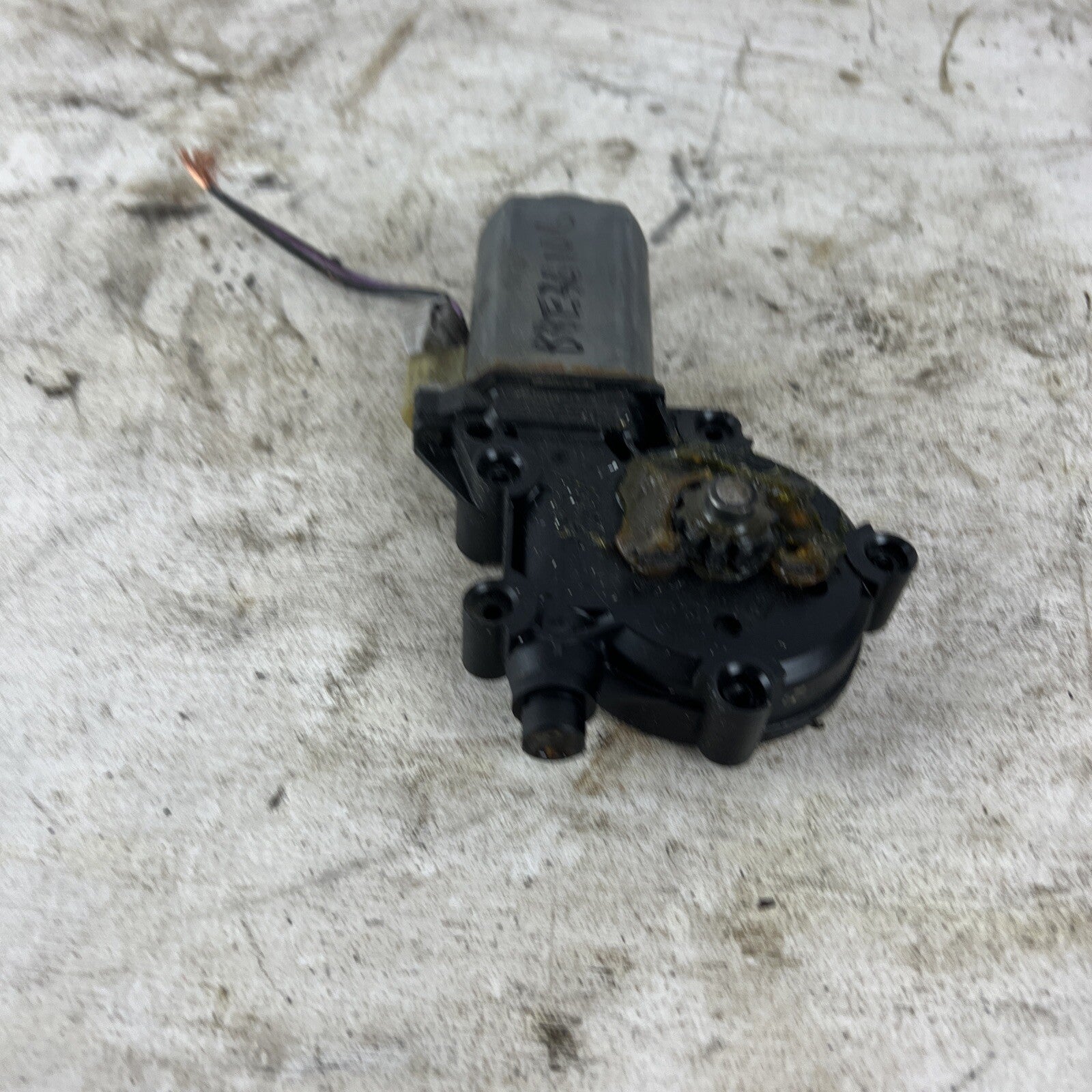 BMW E36 96-99 3-series Window Motor Part 0130821276  680-187498-000