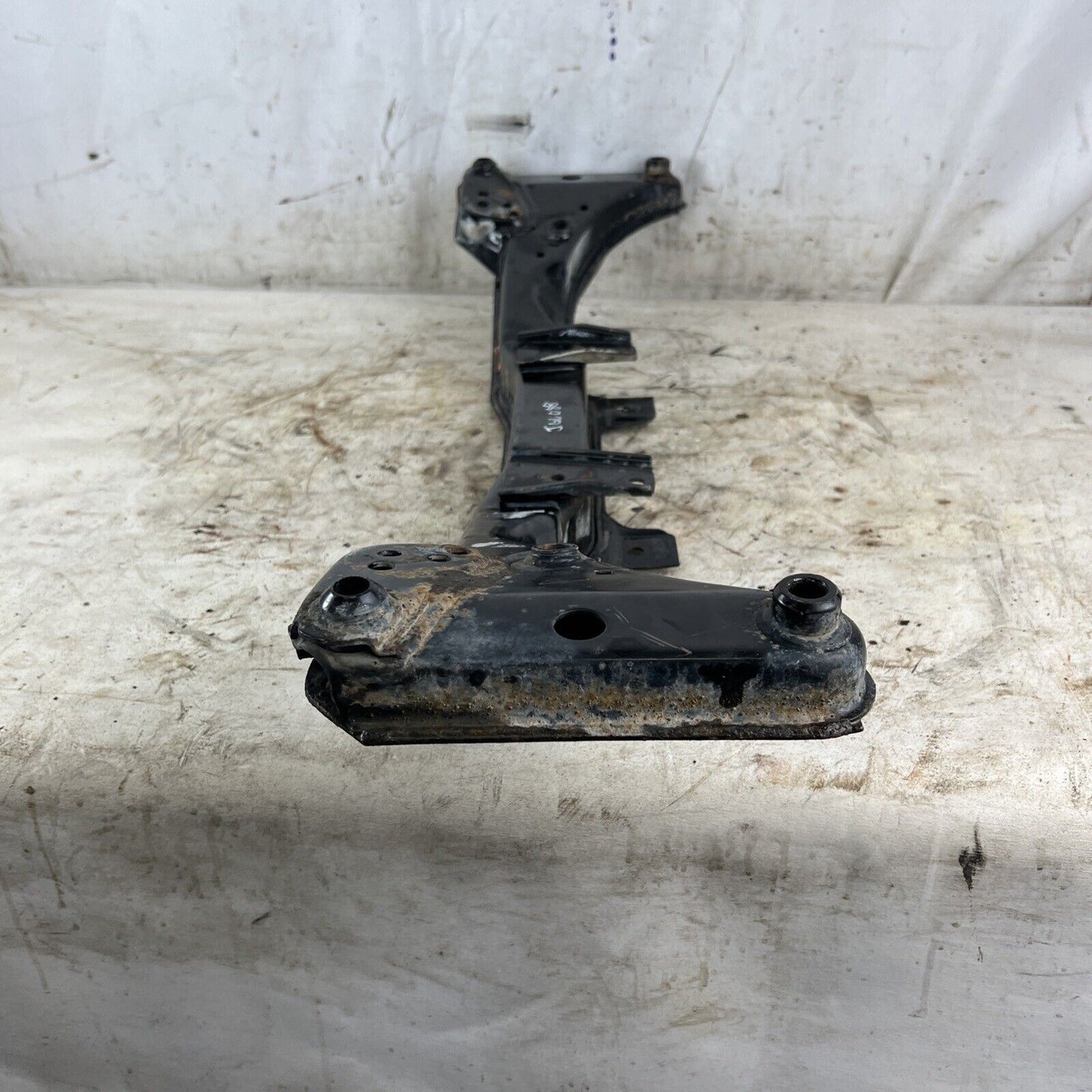 92-98 BMW 3-SERIES E36 FRONT AXLE SUPPORT ENGINE MOTOR SUBFRAME CRADLE #088