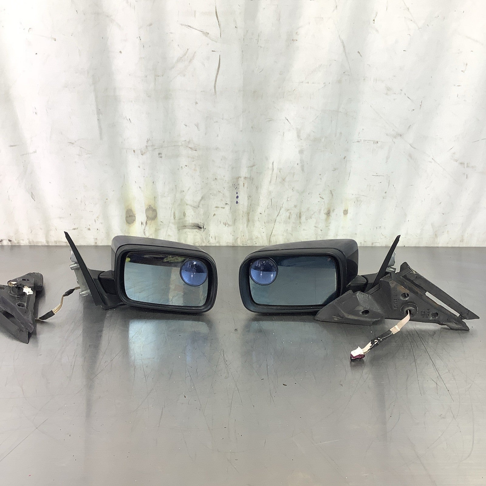 2003-2006 BMW 330i E46 Sedan Pass & Driver Side View Mirror Orient Blue SET