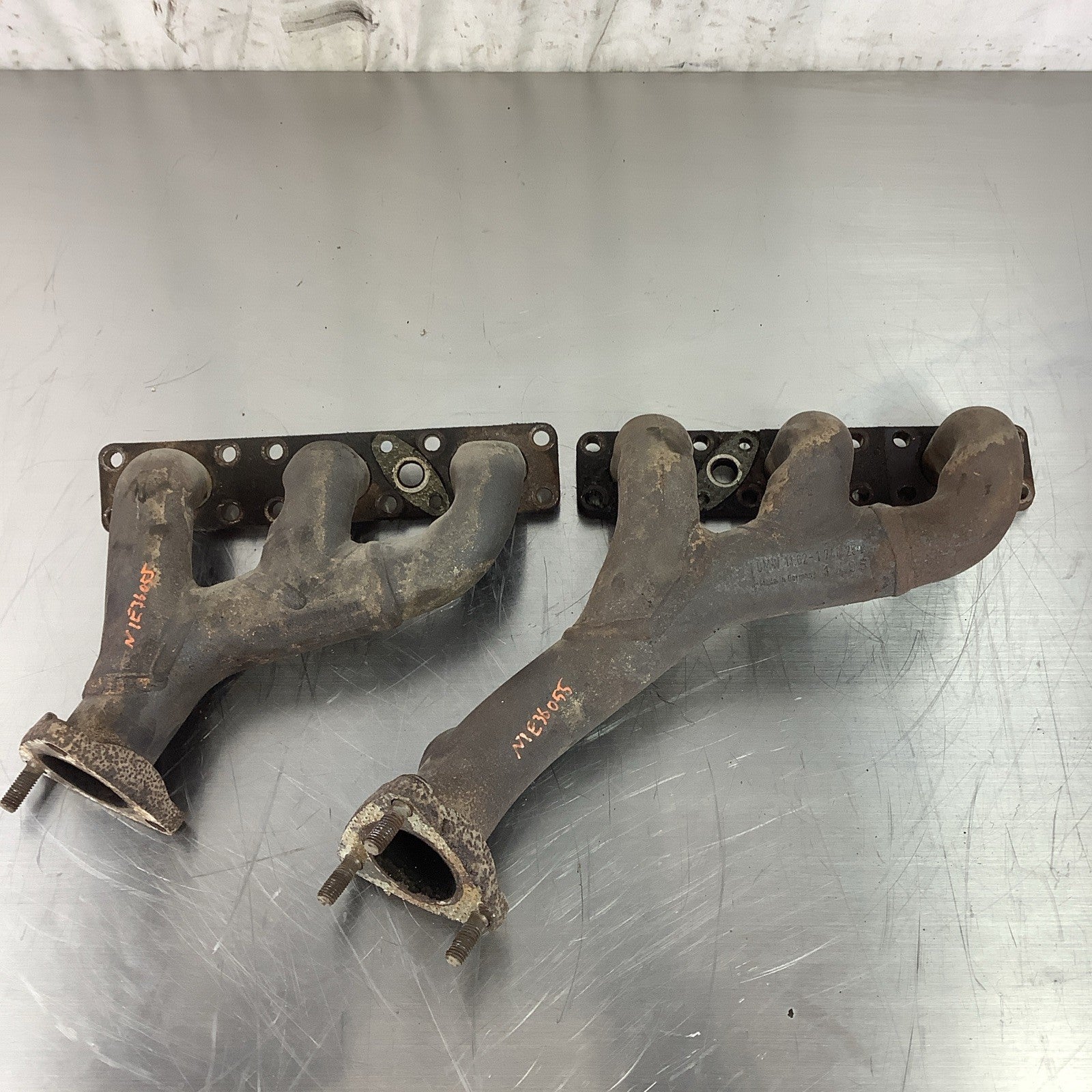 BMW E36 S50 S52 M52 ENGINE EXHAUST MANIFOLD HEADERS OEM 96-99 1744251 1744250