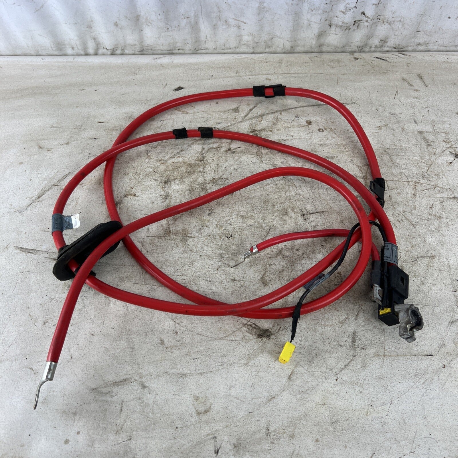99-06 BMW E46 3 Series Rear Positive Batter Cable Terminal Junction Genuine OEM